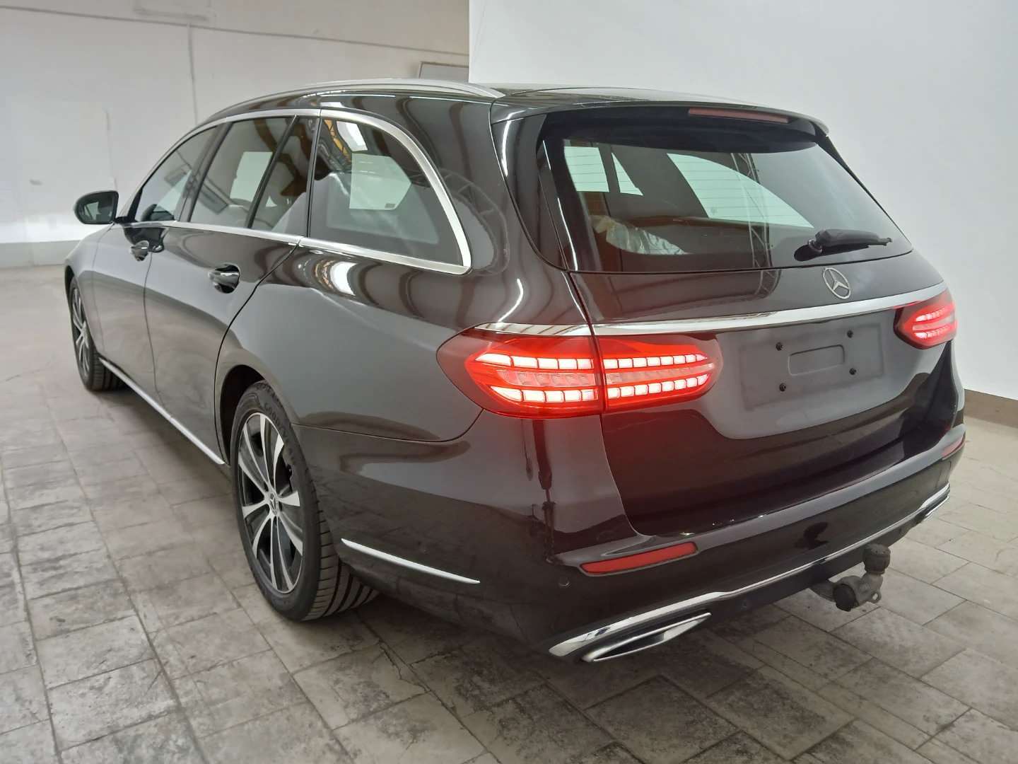 Mercedes-Benz E 400 d T 4MATIC Automatik Exclusive photo
