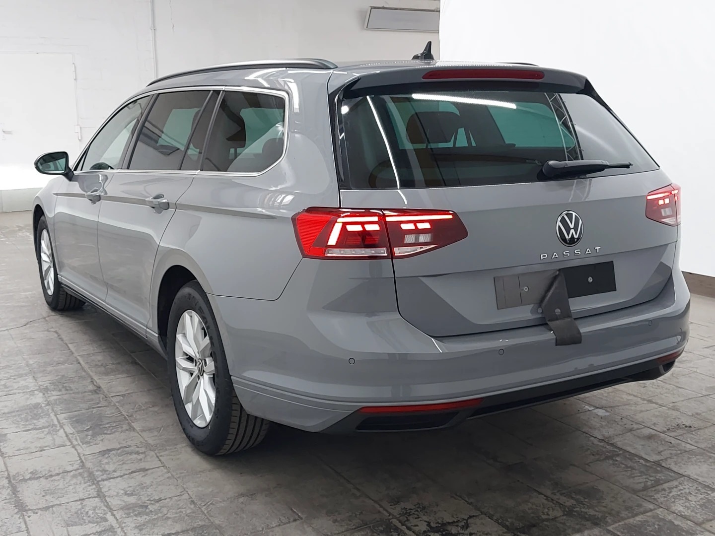 VW Passat Variant 2,0 TDI DSG Business photo