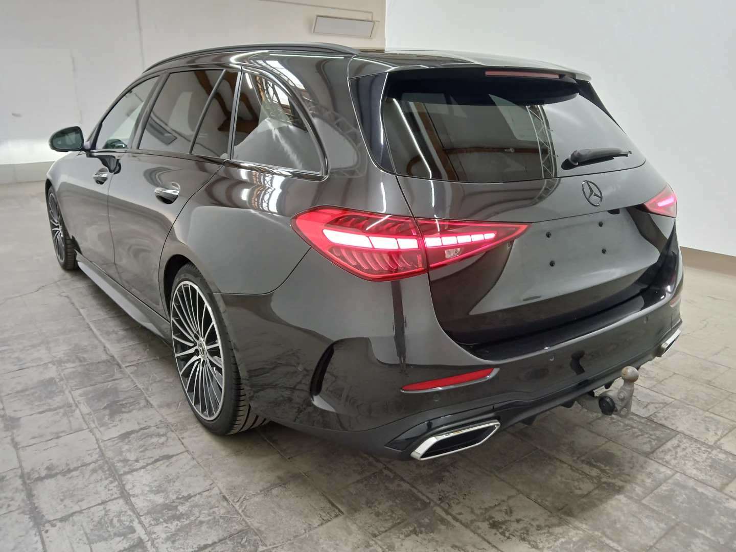 Mercedes-Benz C 220 d 4MATIC 9G-TRONIC AMG Line photo