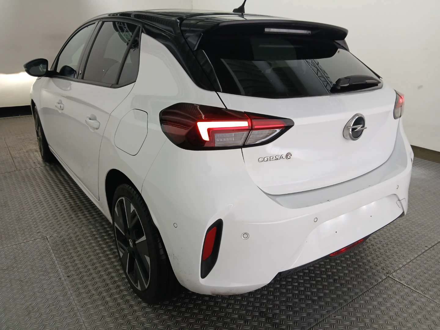Opel Corsa e GS Line photo