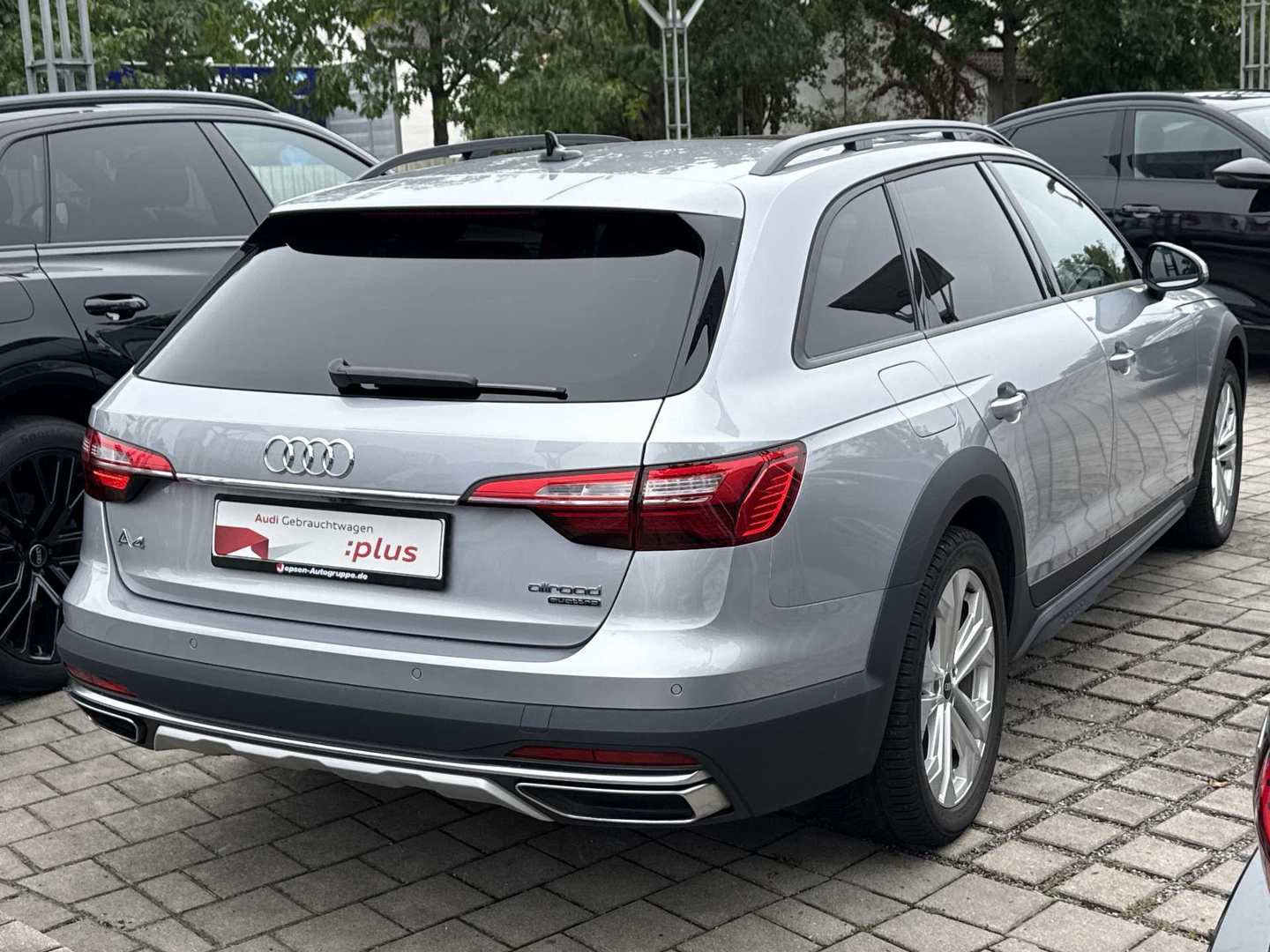 Audi A4 allroad 40 TDI quattro S-tronic photo
