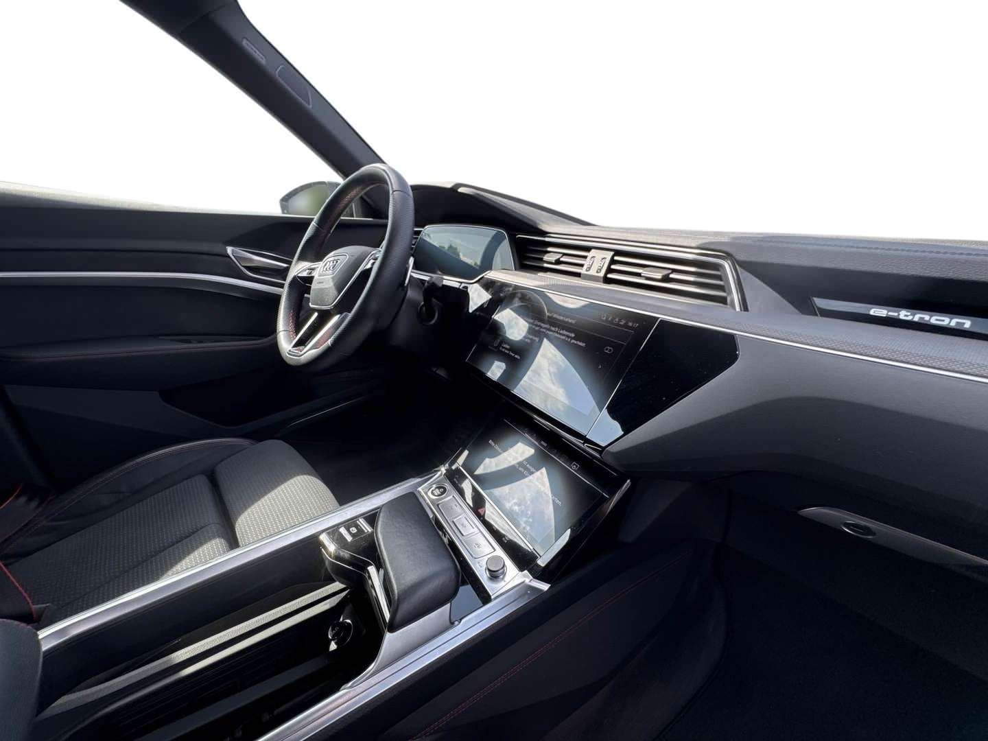 Audi Q8 Sportback e-tron S line 50 quattro photo