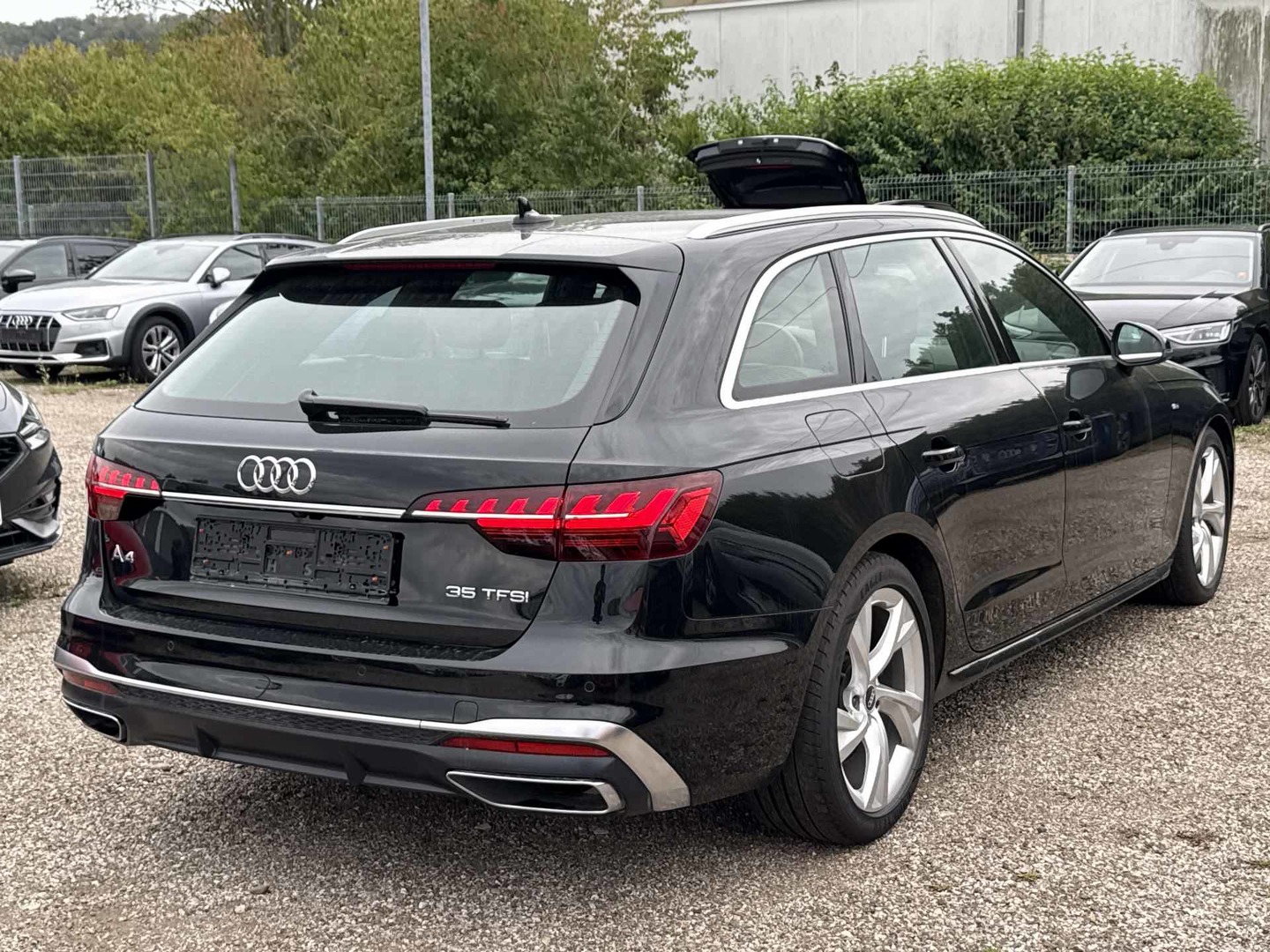 Audi A4 Avant S line 35 TFSI S-tronic photo