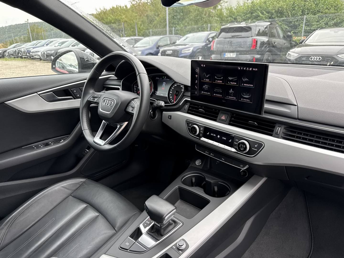 Audi A4 Avant S line 35 TFSI S-tronic photo