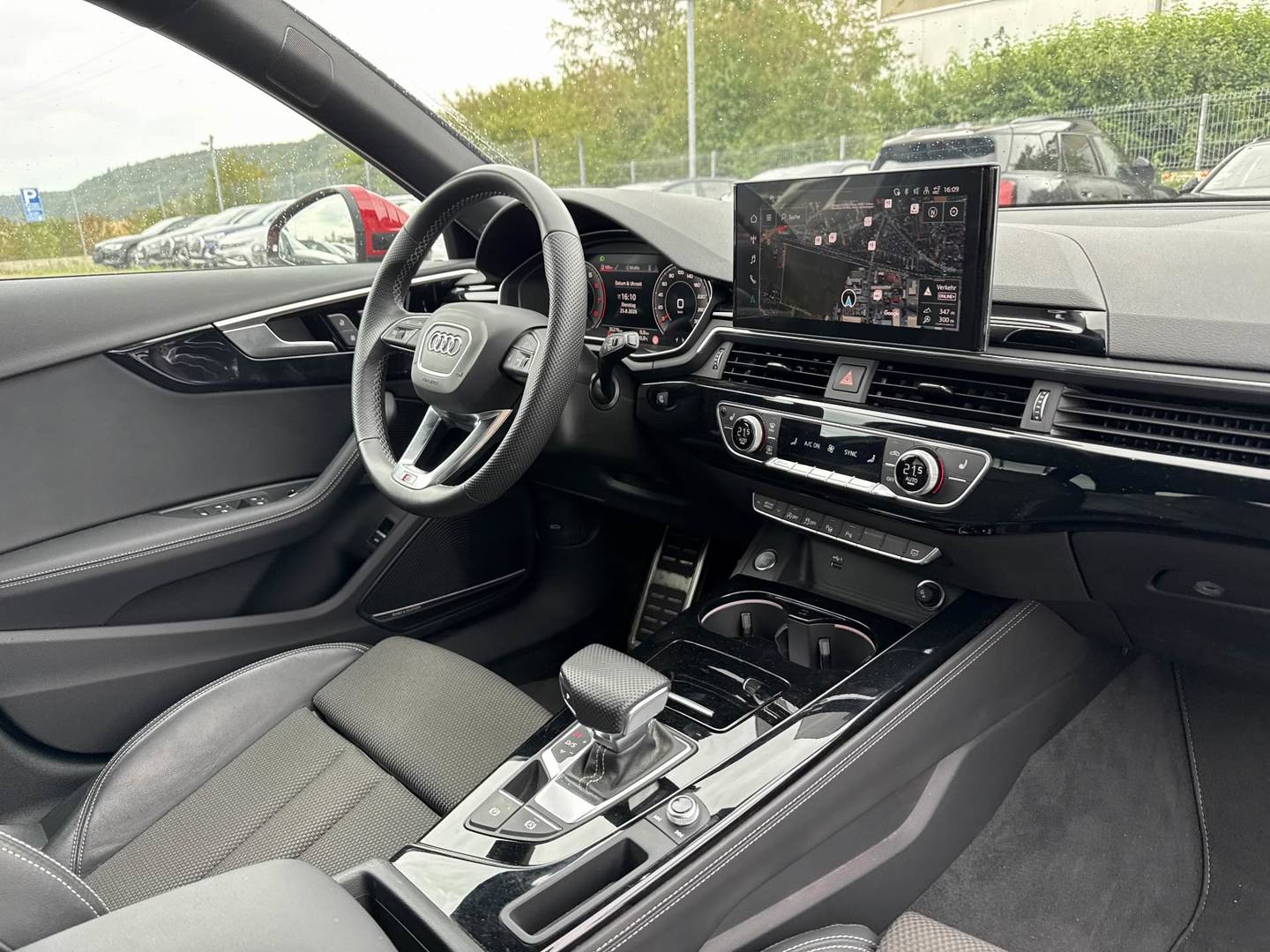 Audi A4 Avant S line 40 TFSI S-tronic photo