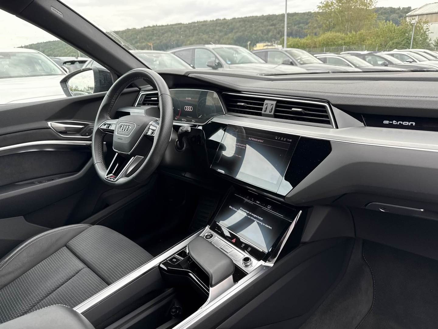 Audi Q8 e-tron S line 50 quattro photo