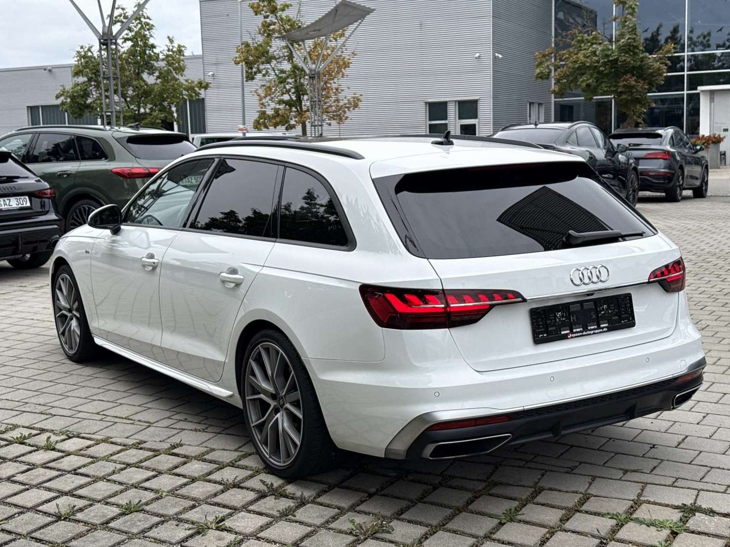 Audi A4 Avant S line 35 TDI S-tronic photo