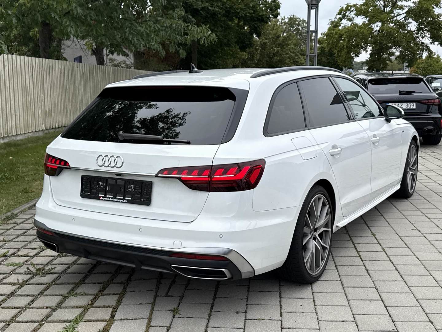 Audi A4 Avant S line 35 TDI S-tronic photo