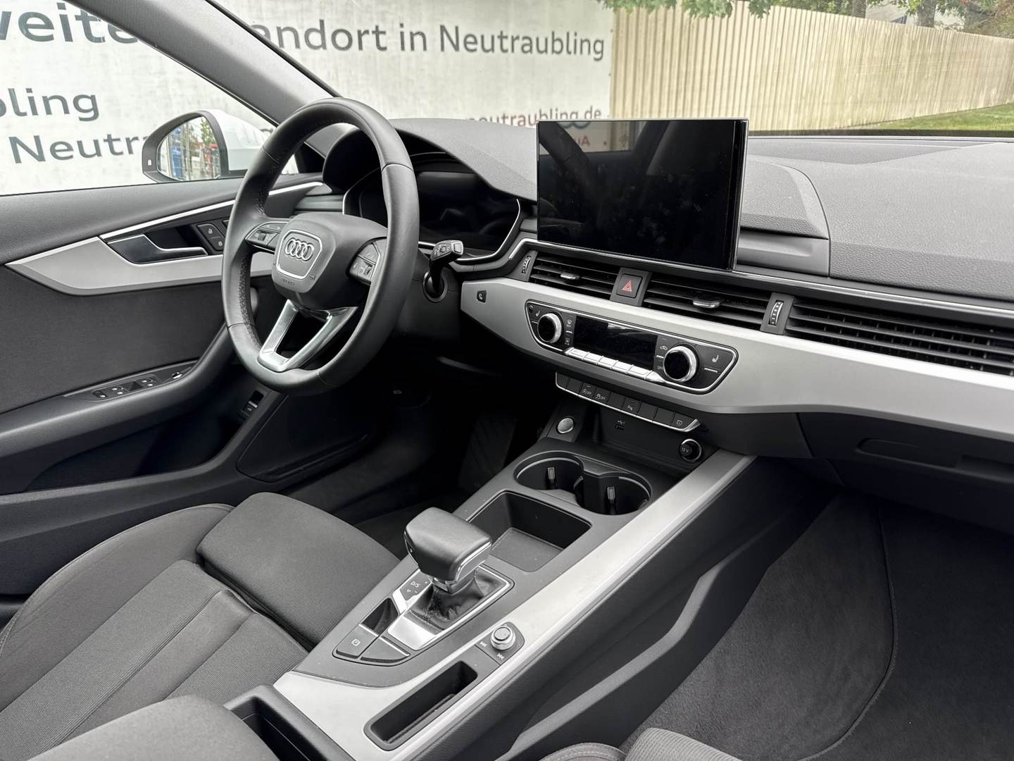 Audi A4 Avant S line 35 TDI S-tronic photo