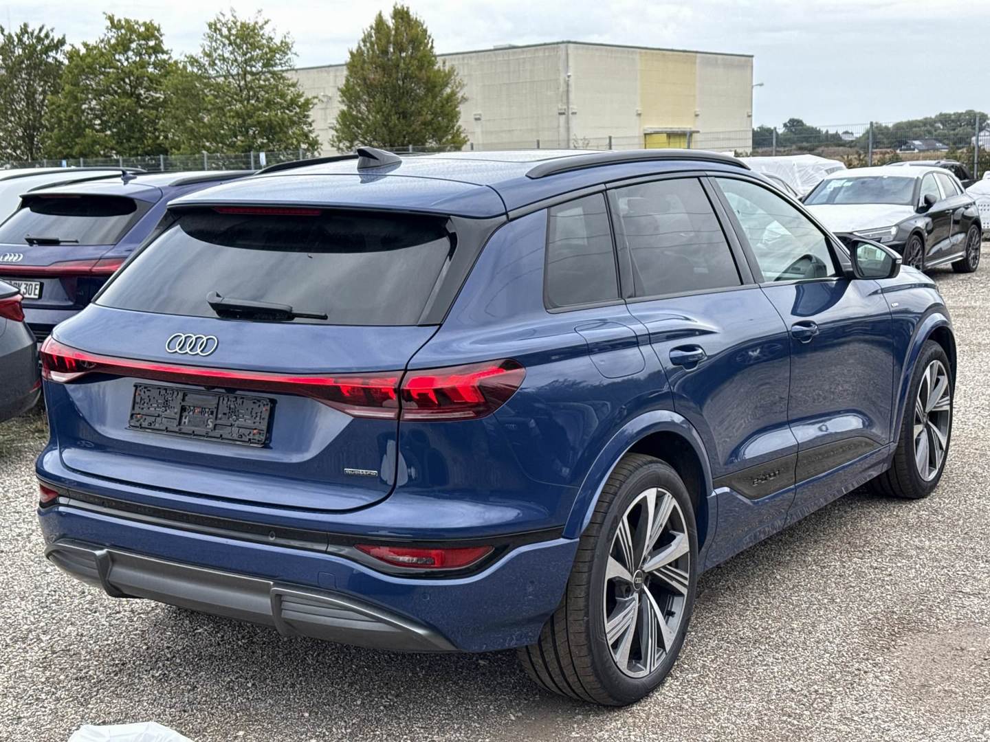 Audi Q6 e-tron quattro photo
