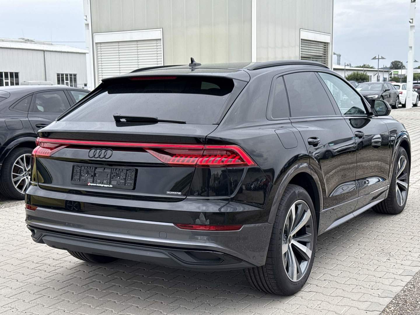 Audi Q8 55 TFSI quattro Tiptronic photo
