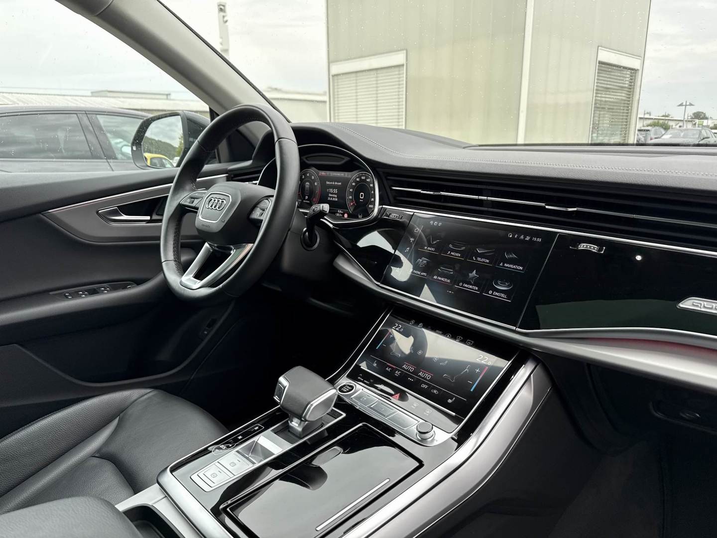 Audi Q8 55 TFSI quattro Tiptronic photo