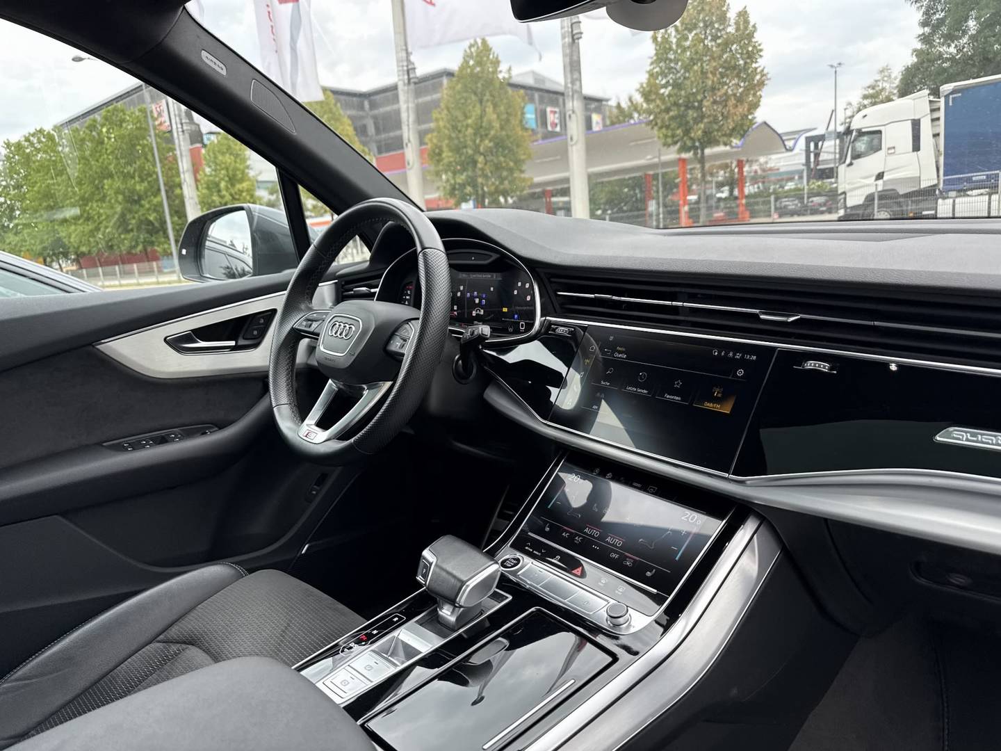 Audi Q7 S line 50 TDI quattro Tiptronic photo