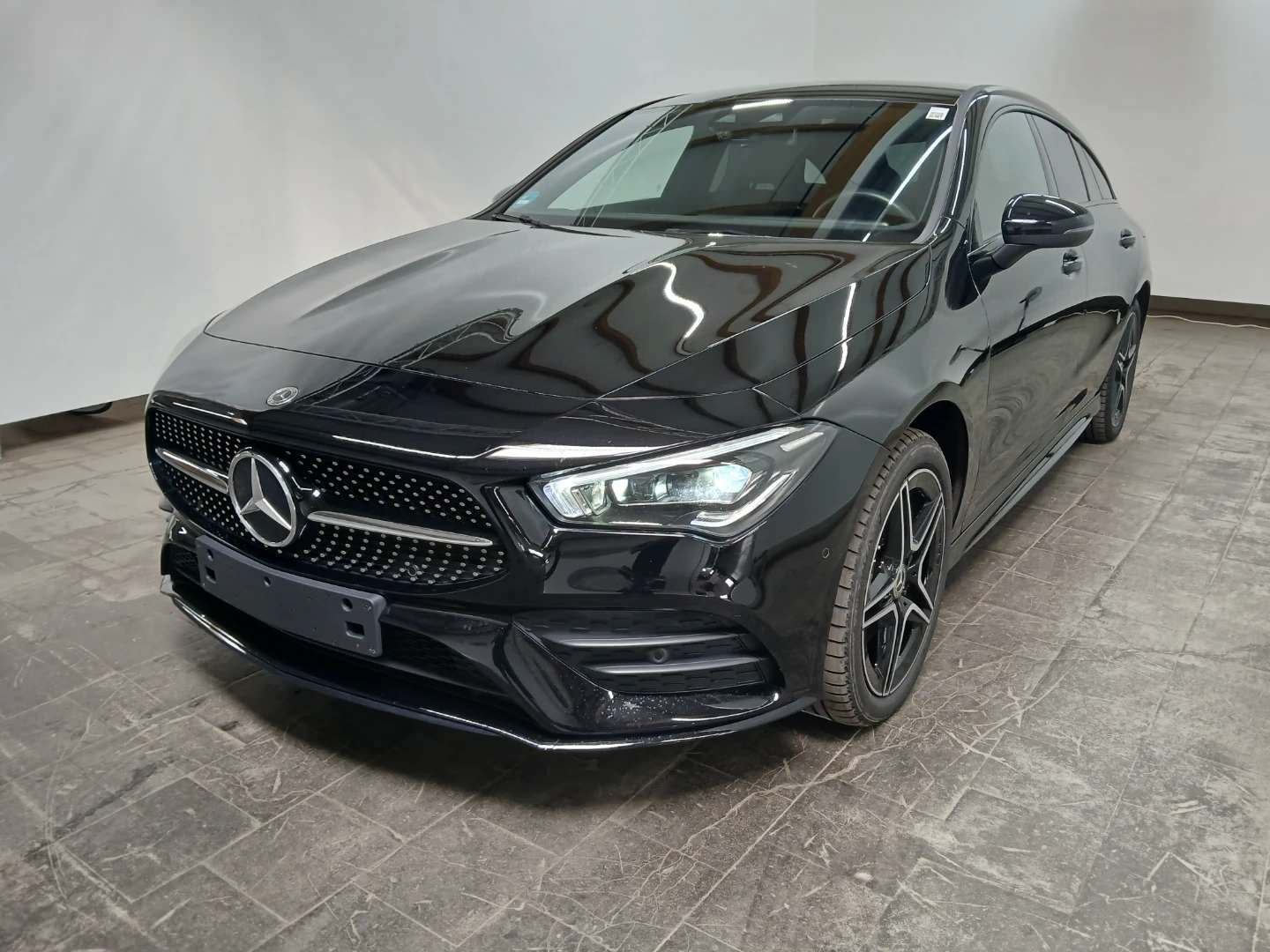 Mercedes-Benz CLA 250 e Shooting Brake 8G-DCT AMG Line