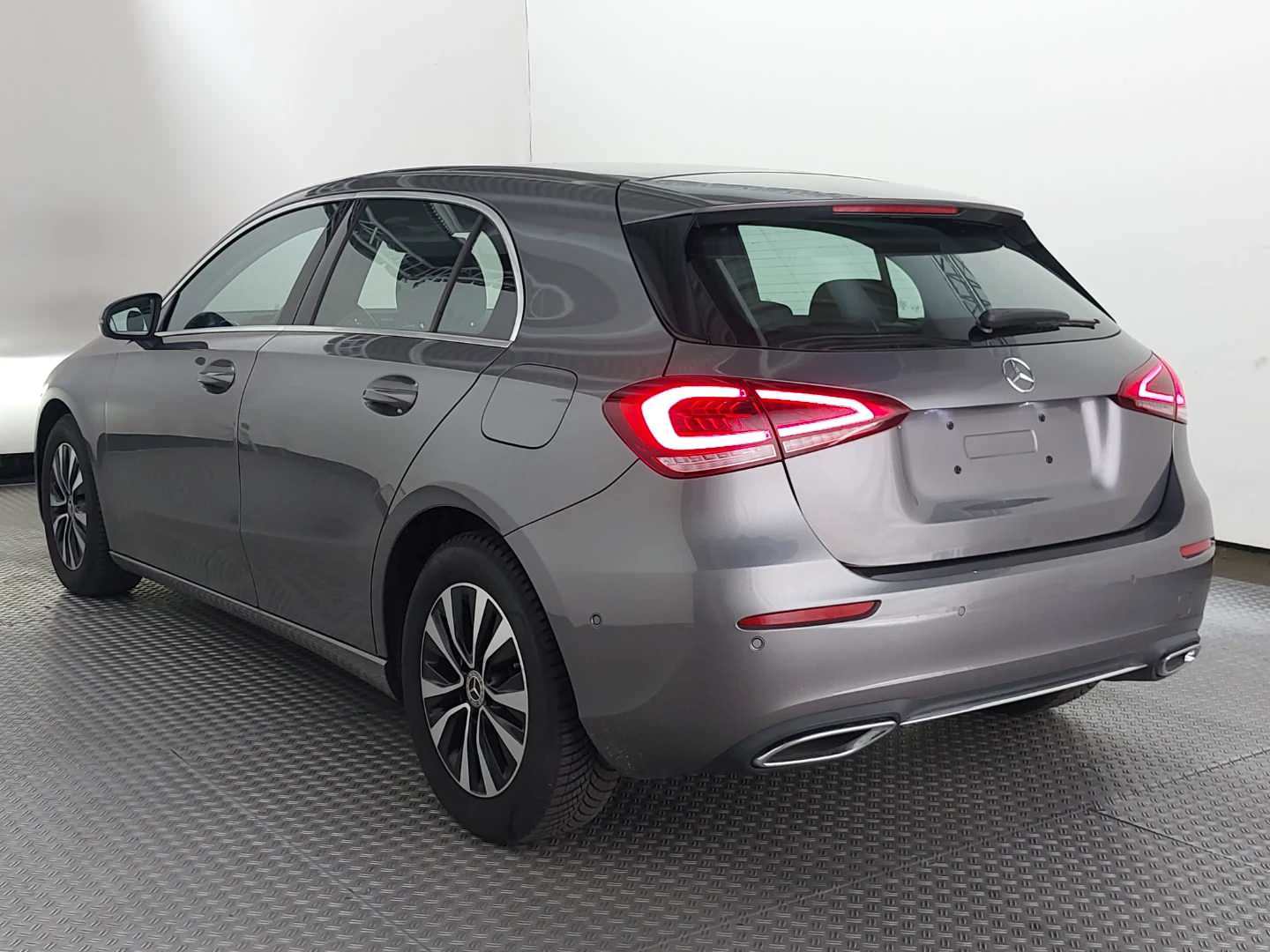 Mercedes-Benz A 200 Progressive photo