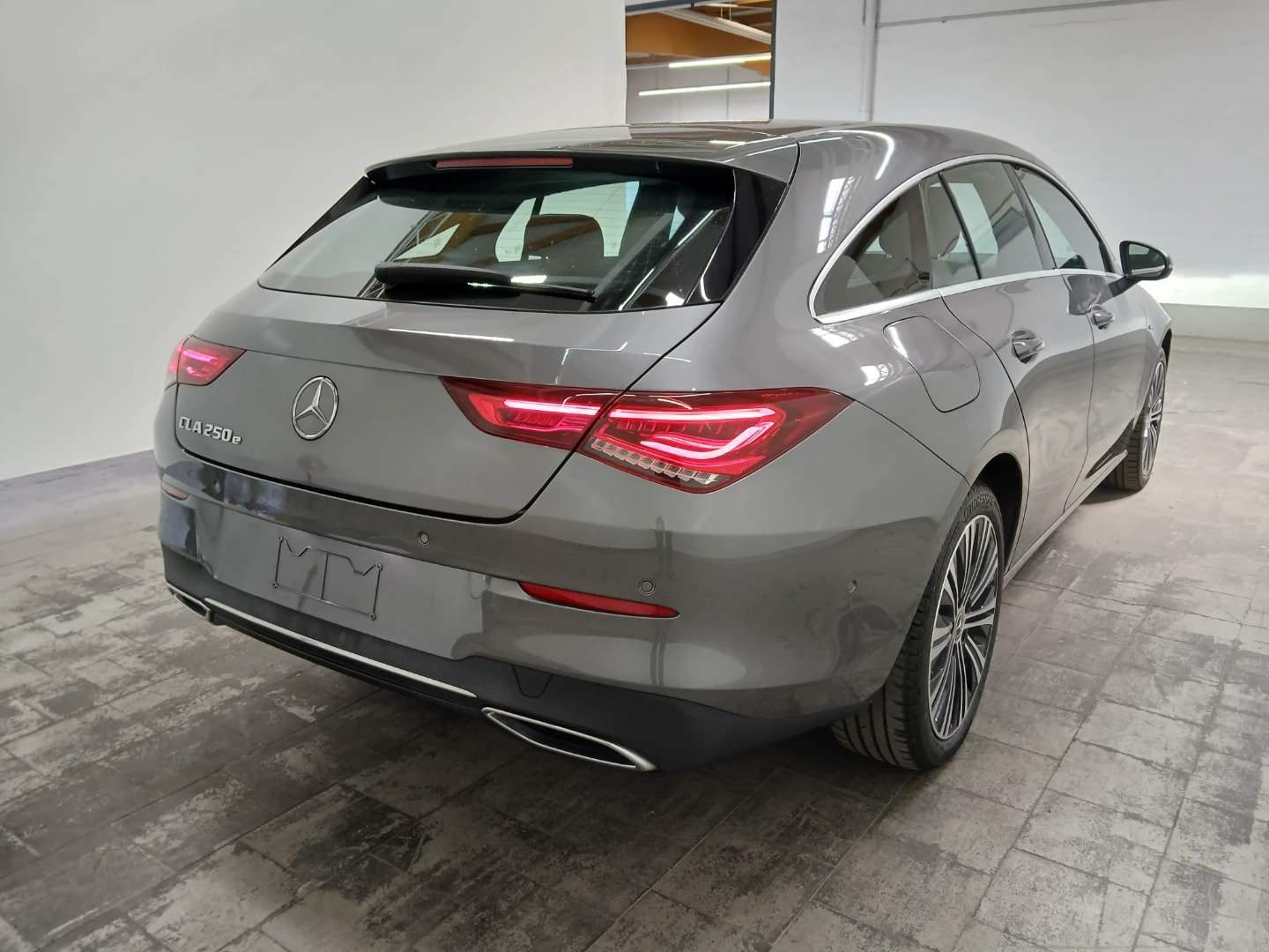 Mercedes-Benz CLA 250 e Shooting Brake 8G-DCT Progressive photo