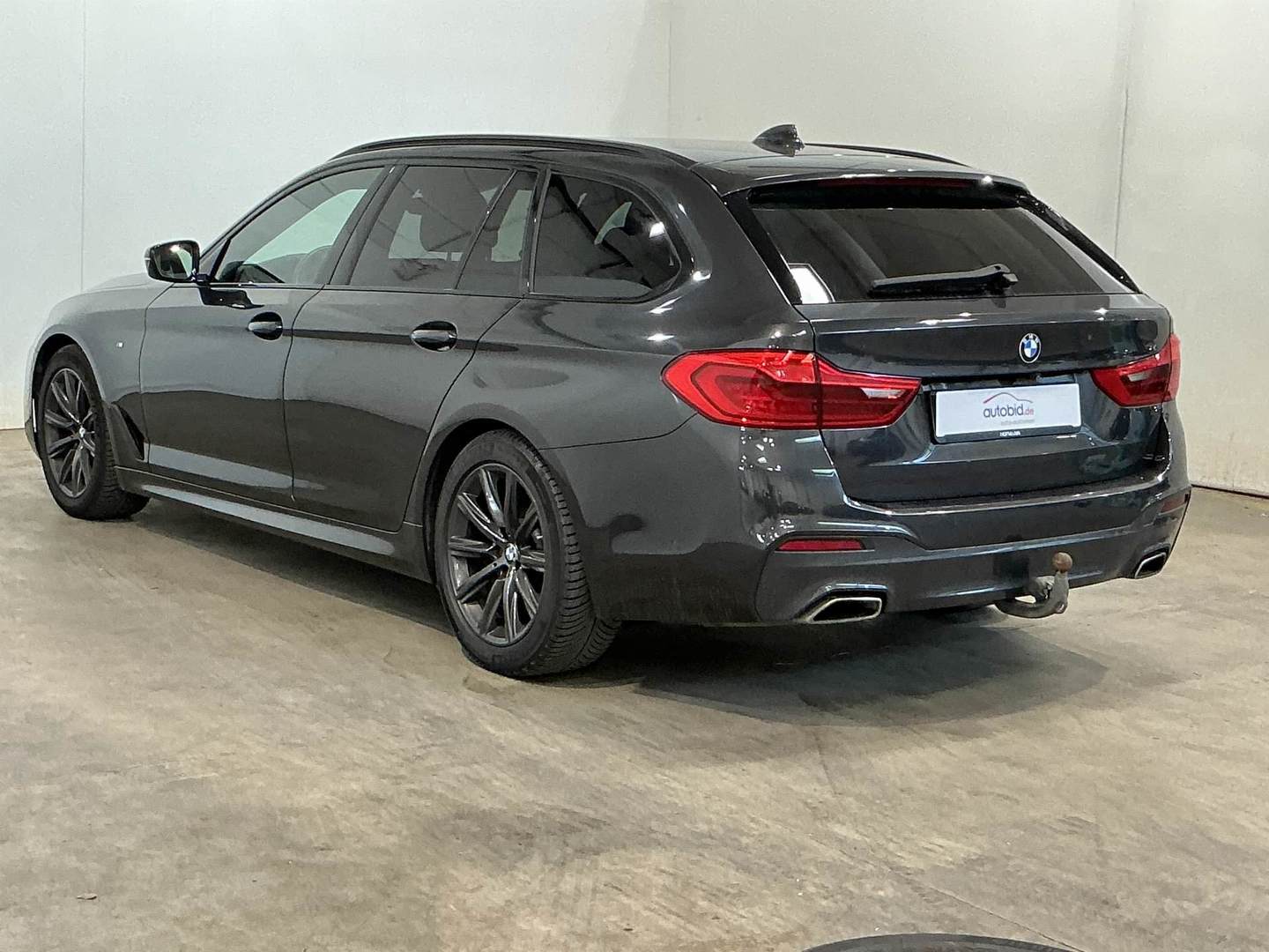 BMW 530d xDrive Touring Steptronic photo
