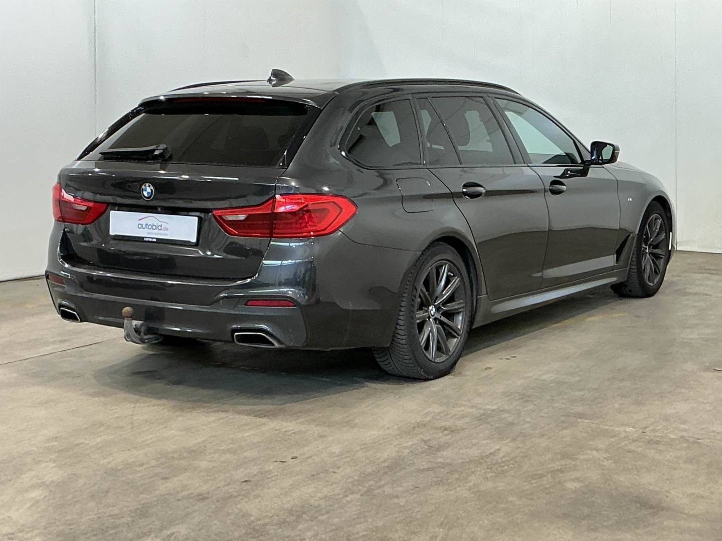 BMW 530d xDrive Touring Steptronic photo