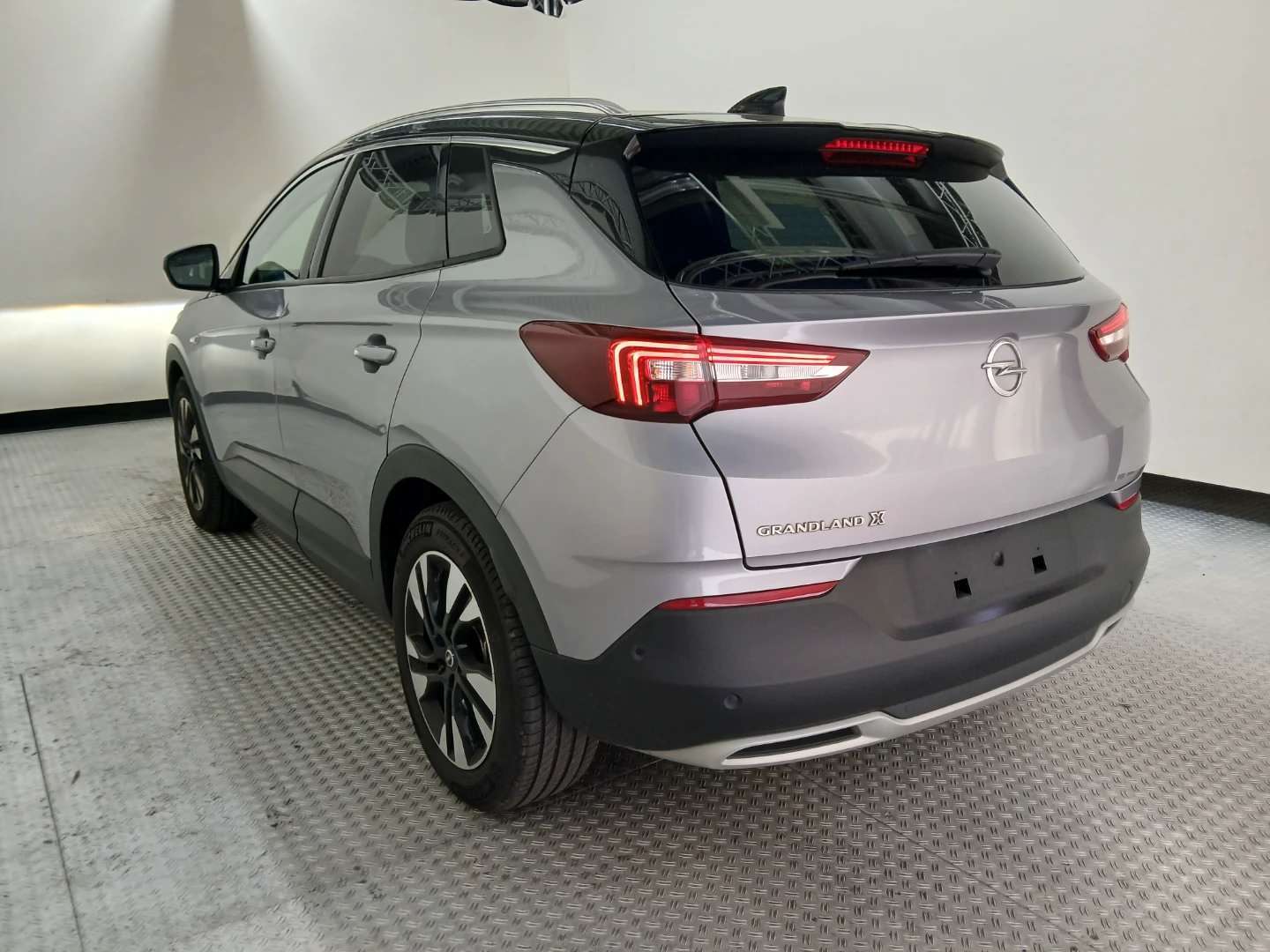 Opel Grandland 1,6 Turbo Automatik Ultimate photo