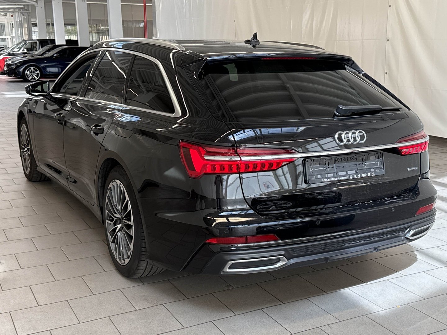 Audi A6 Avant 55 TFSIe quattro S-tronic S-line photo