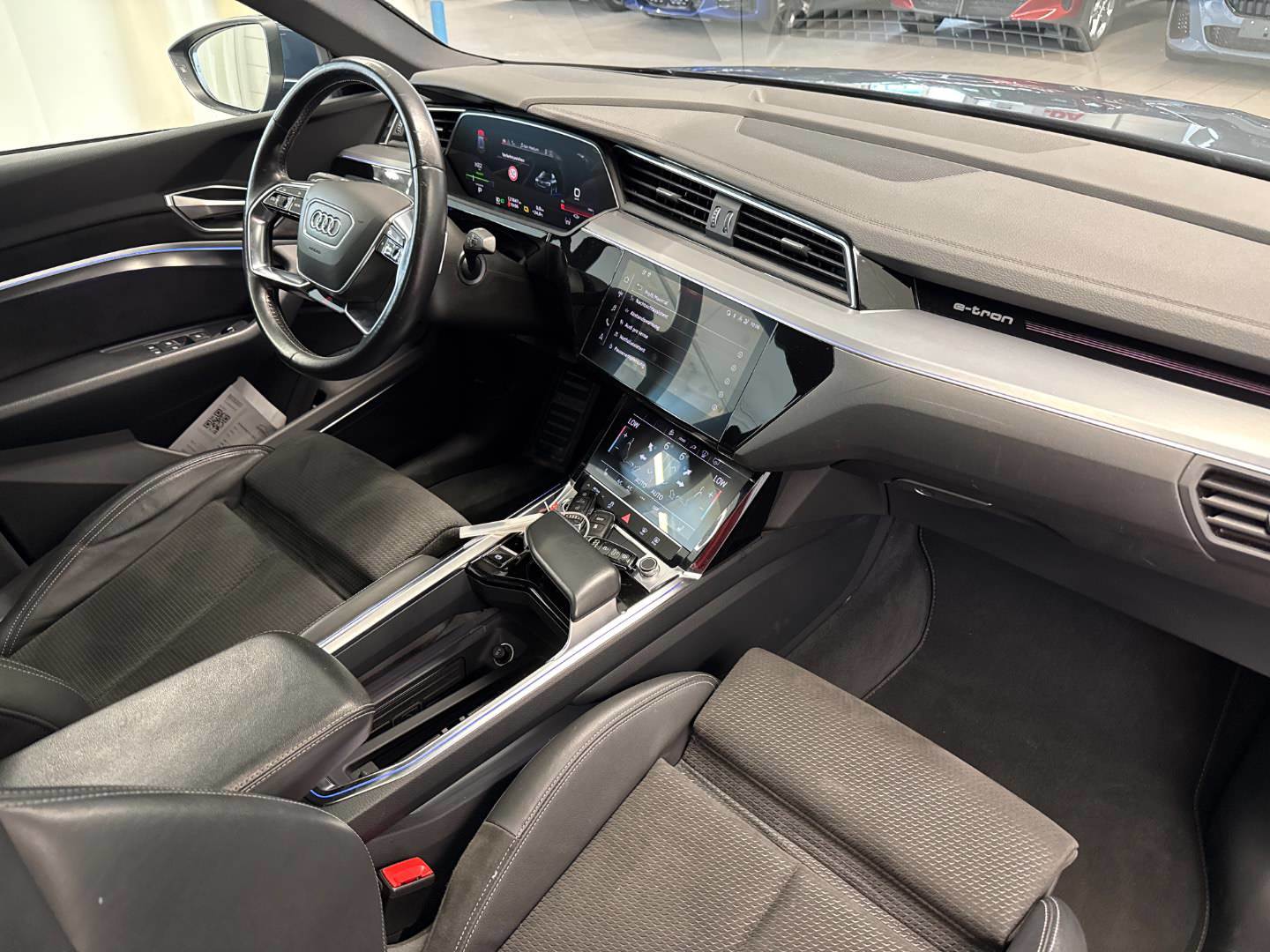 Audi e-tron Sportback 50 quattro S-line photo