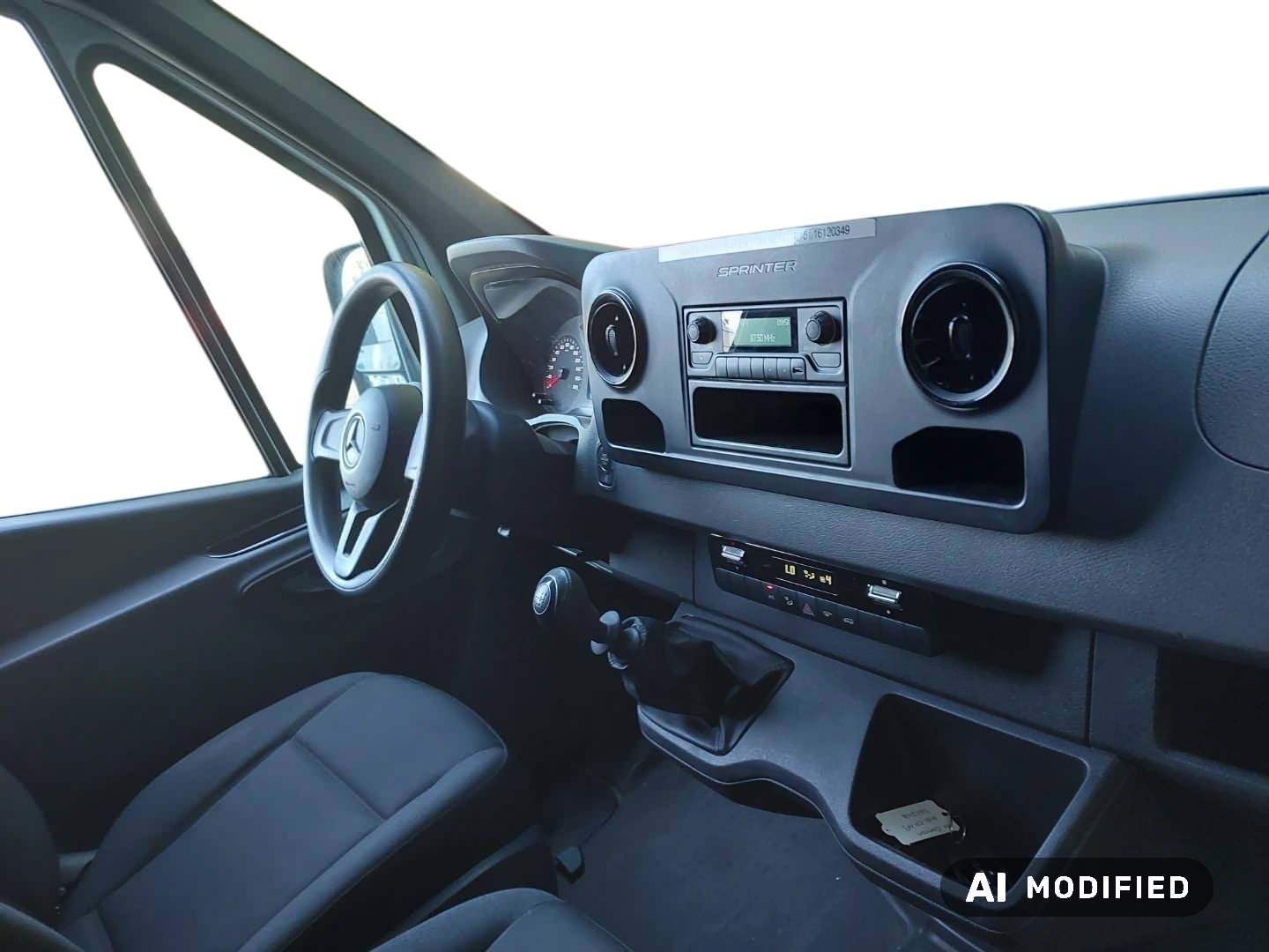Mercedes-Benz Sprinter Hochraum-Kasten 315 CDI L2 photo