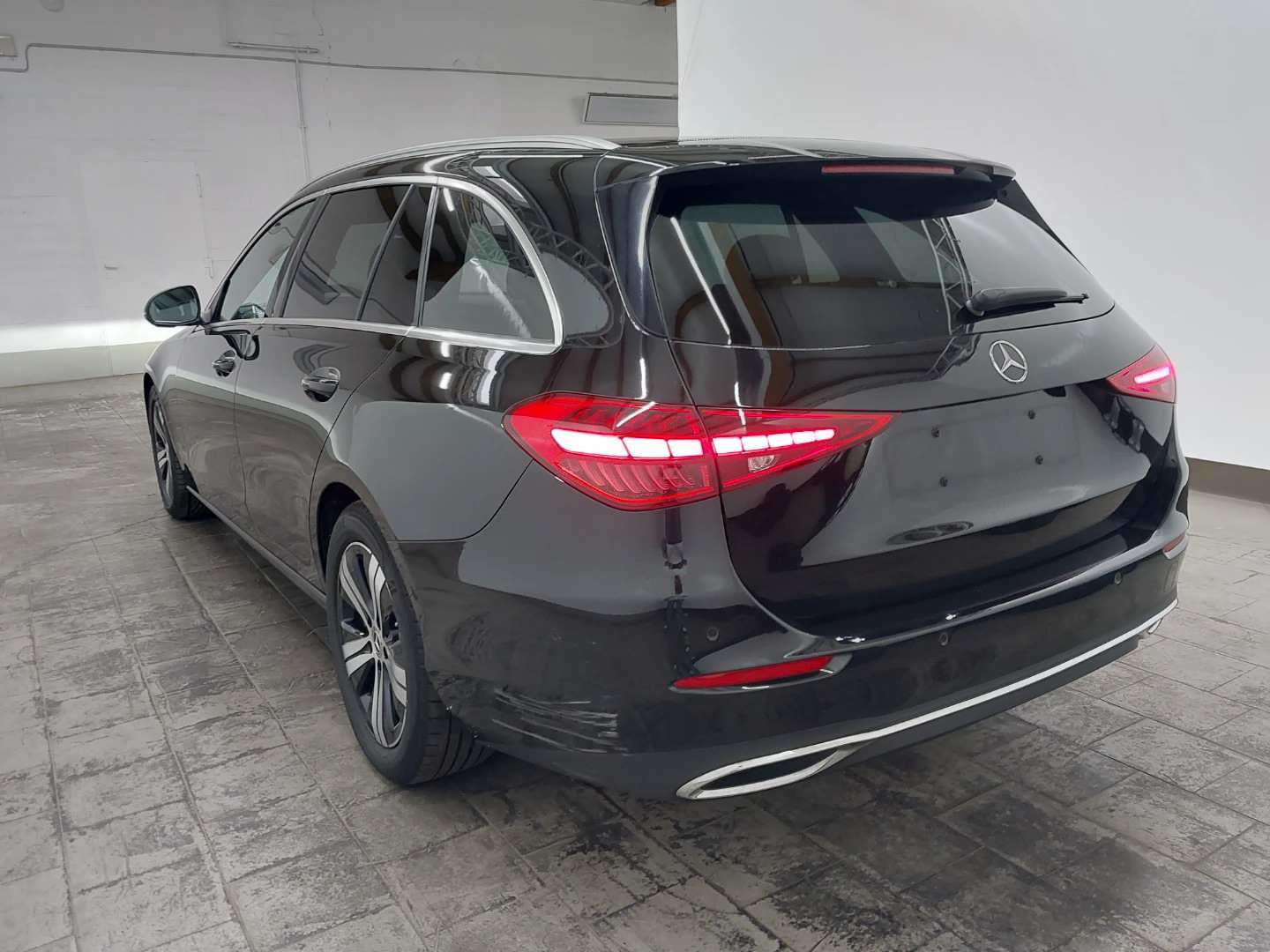 Mercedes-Benz C 220 d T 4MATIC 9G-TRONIC Avantgarde photo