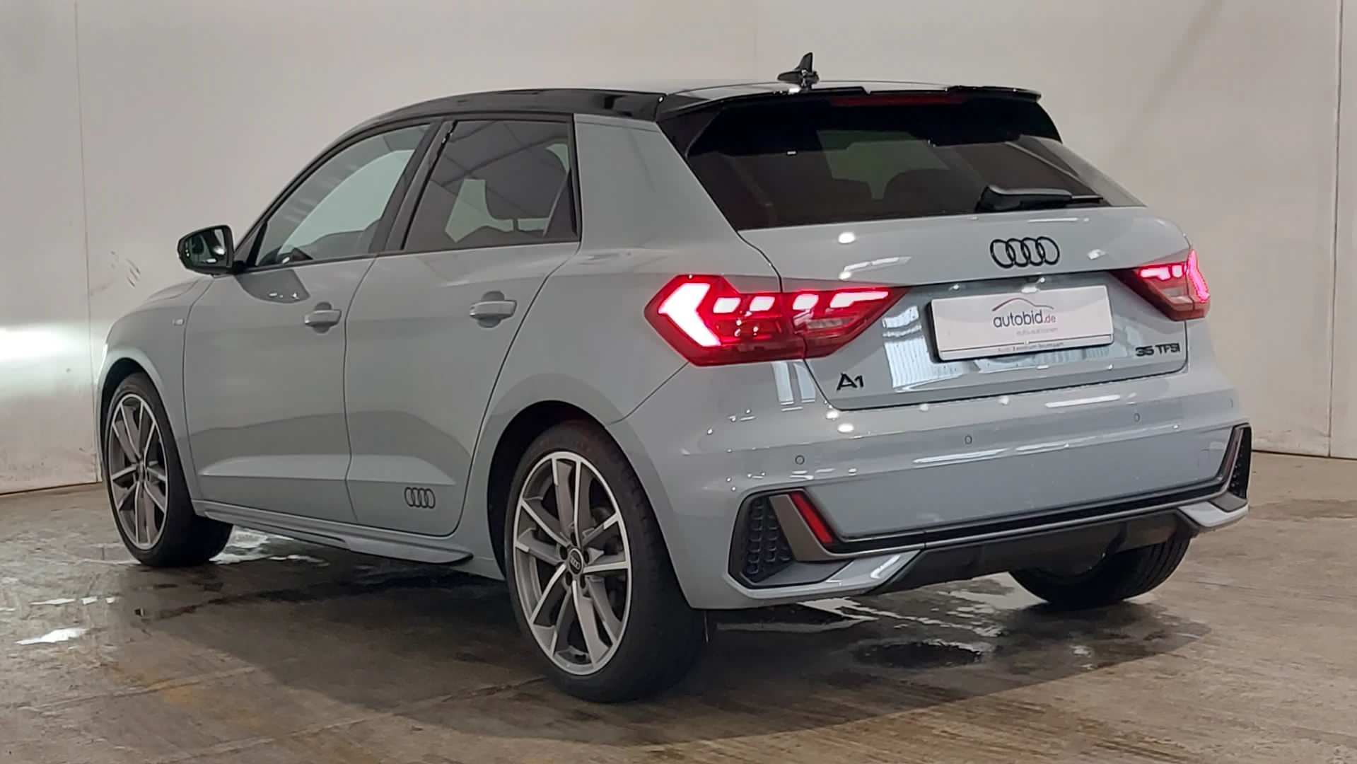 Audi A1 Sportback 35 TFSI S-tronic S Line photo