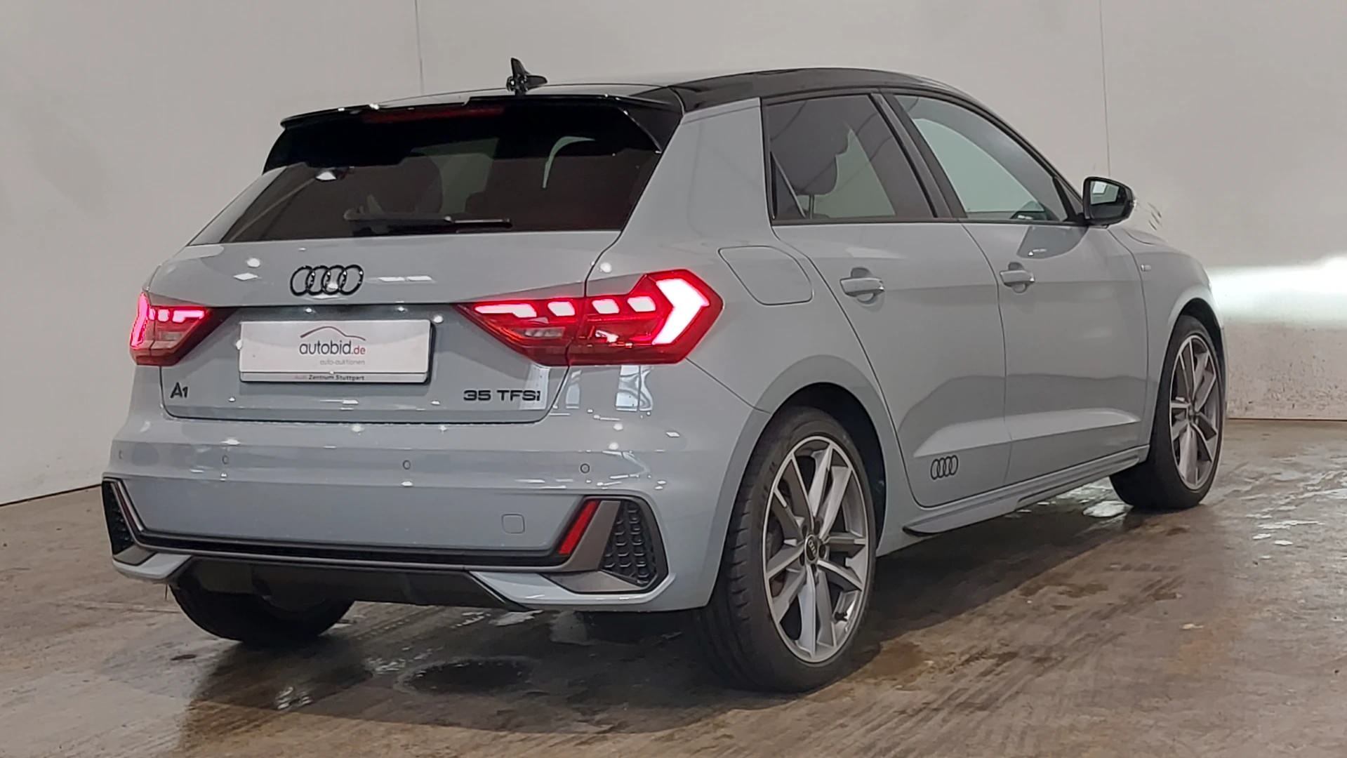 Audi A1 Sportback 35 TFSI S-tronic S Line photo