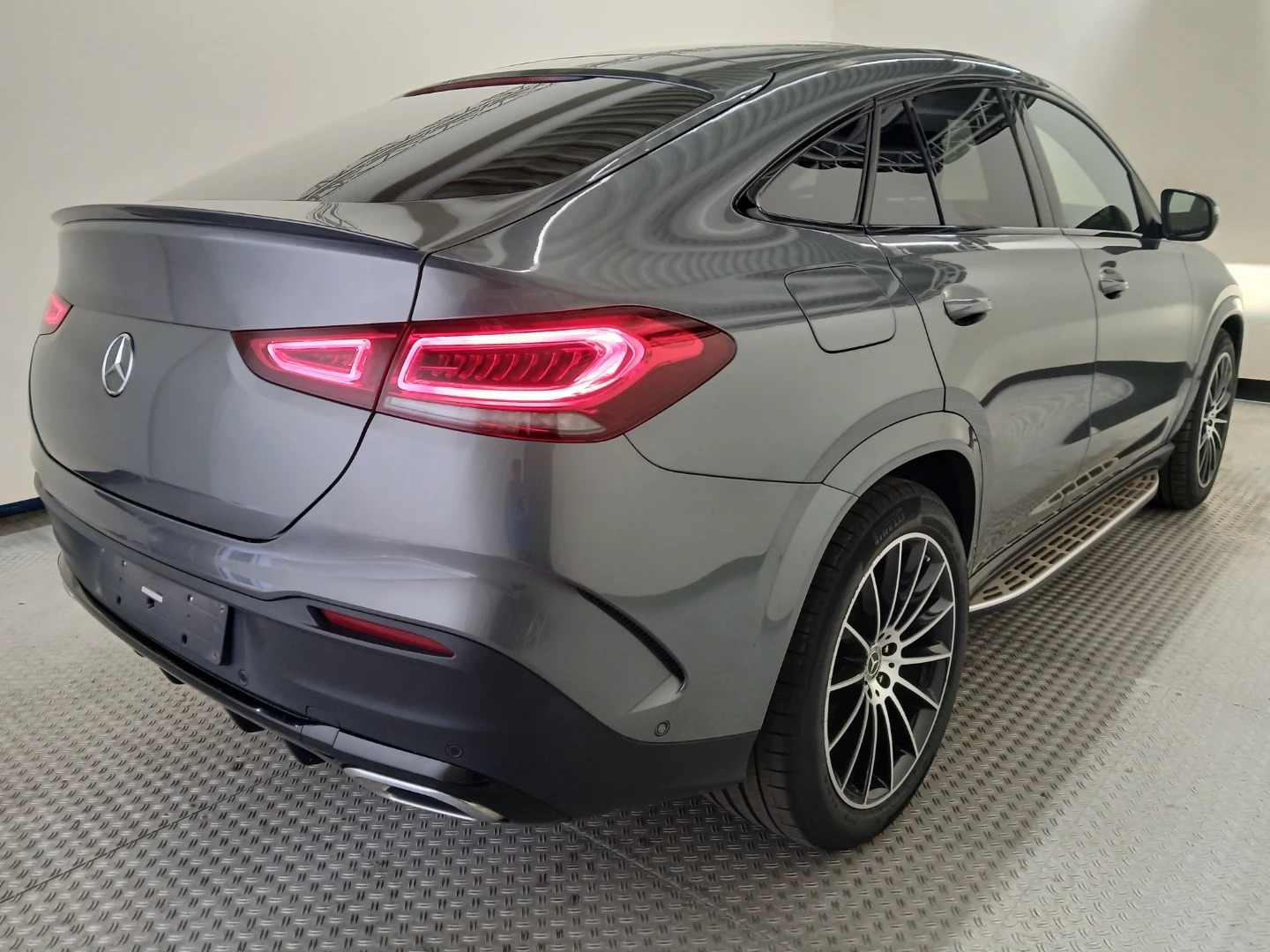 Mercedes-Benz GLE 400 d Coupé 4MATIC 9G-TRONIC AMG Line photo