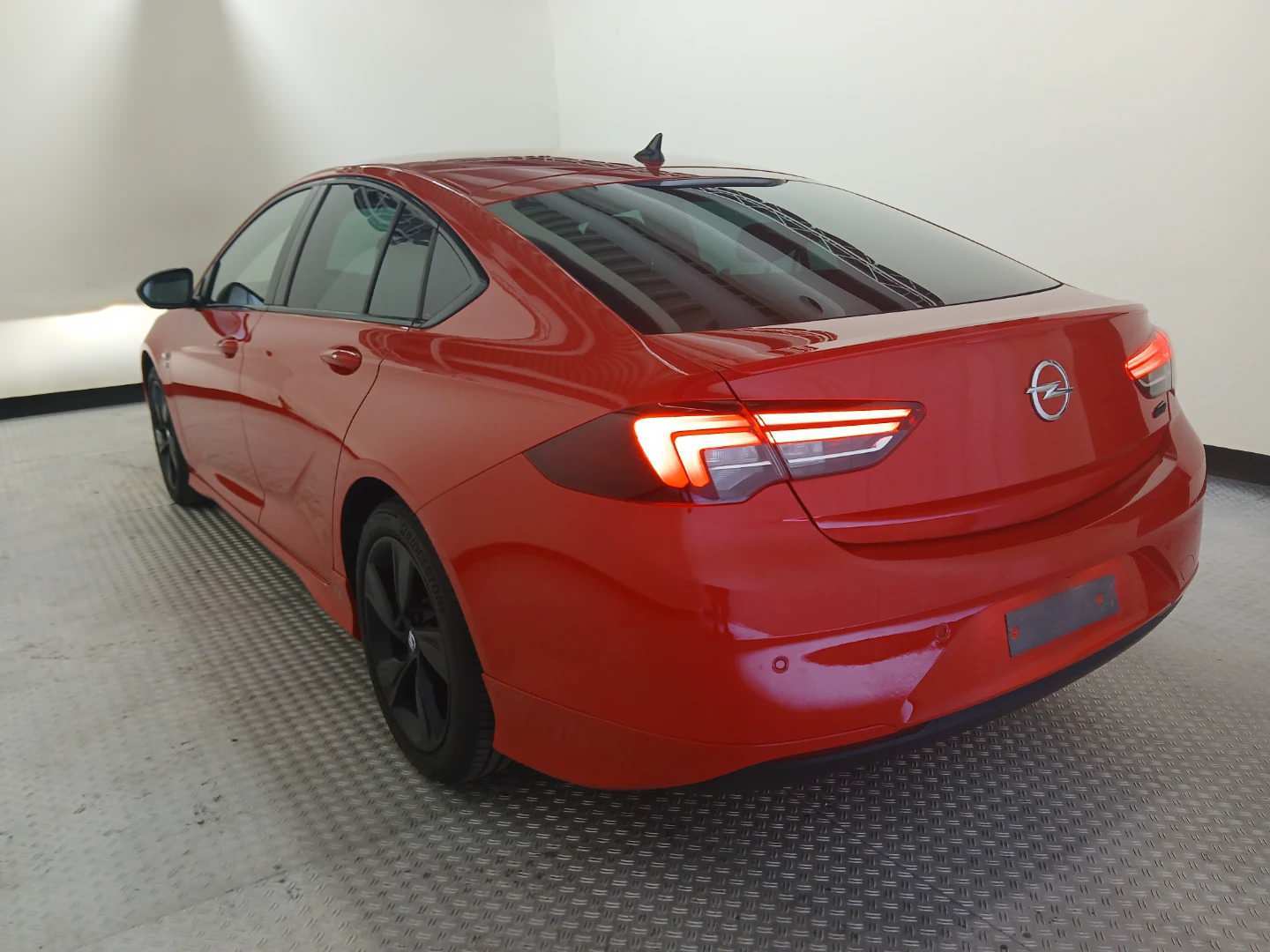 Opel Insignia Grand Sport 1,5 SIDI Turbo Automatik Ultimate photo