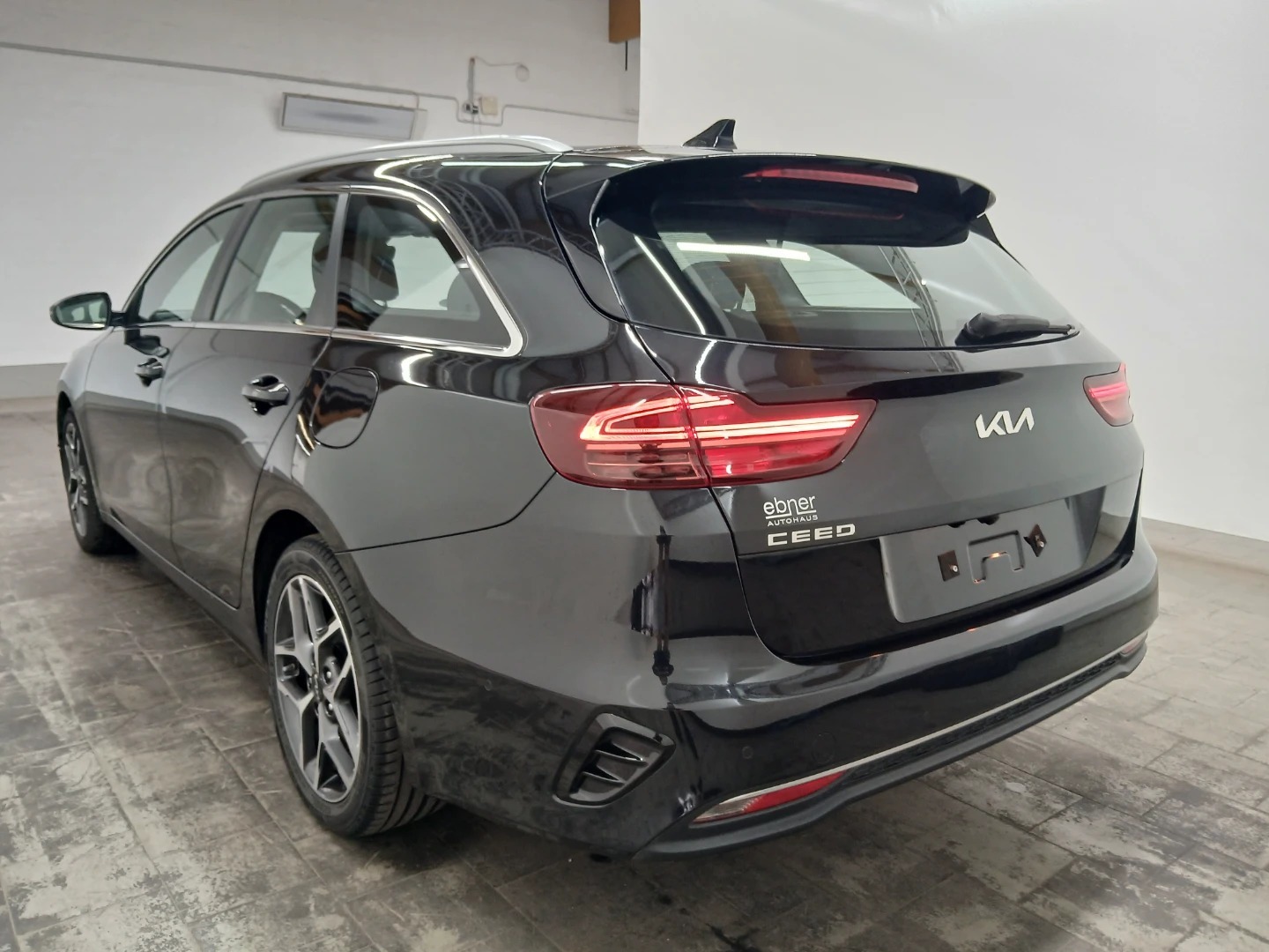 Kia Ceed Sportswagon 1,5 T-GDI Spirit photo