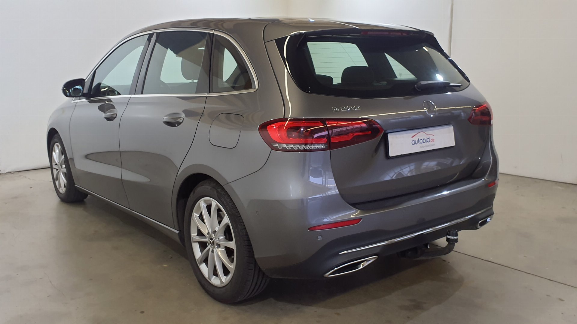 Mercedes-Benz B 200 DCT Progressive photo