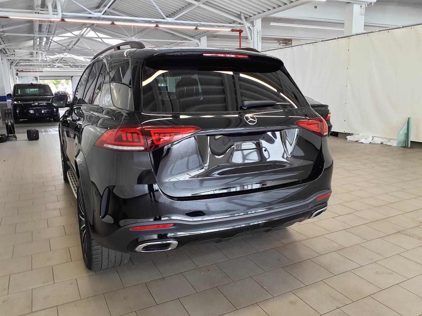 Mercedes-Benz GLE 400 d 4MATIC 9G-TRONIC AMG Line photo