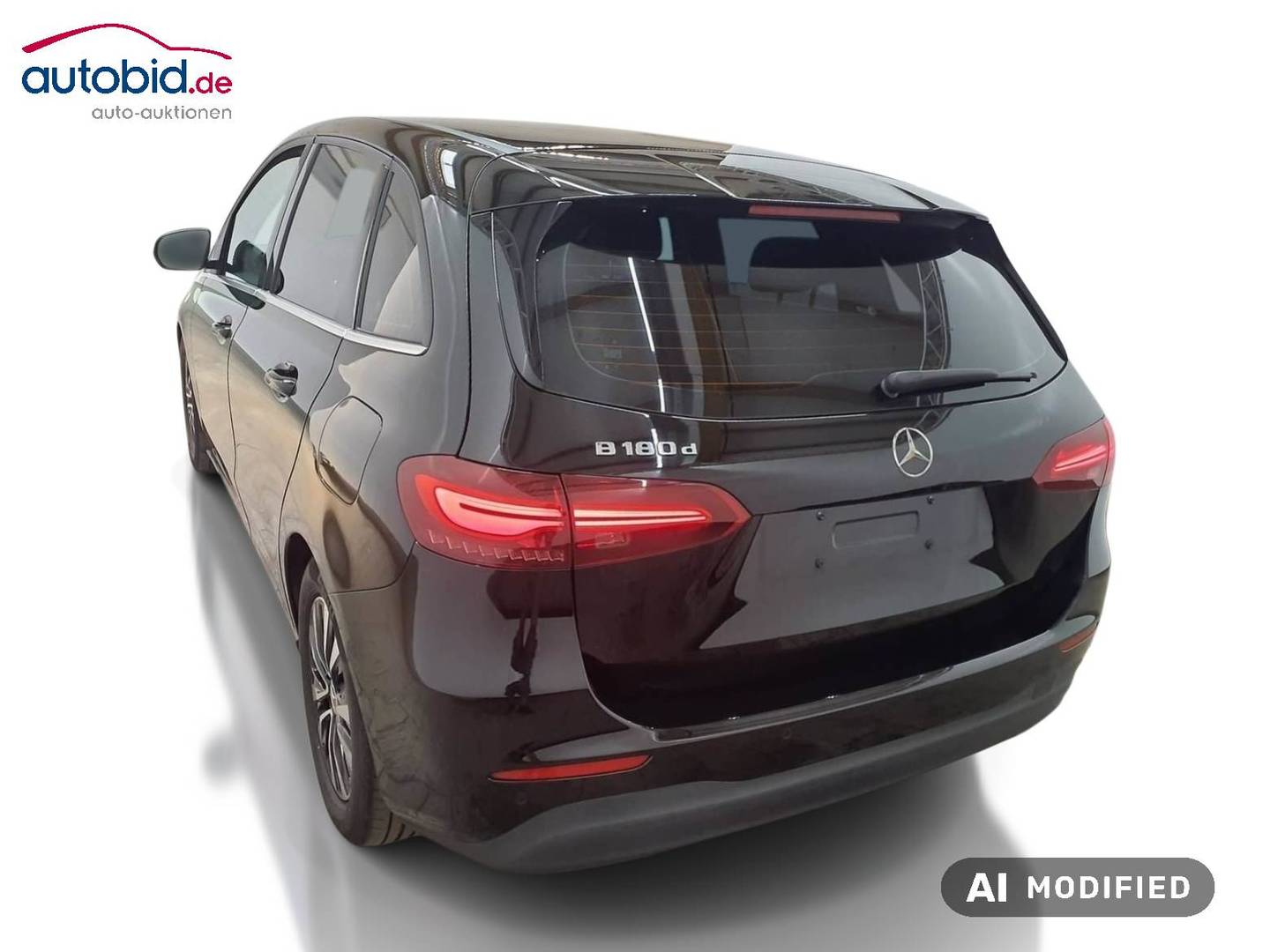 Mercedes-Benz B 180 d 8G-DCT photo
