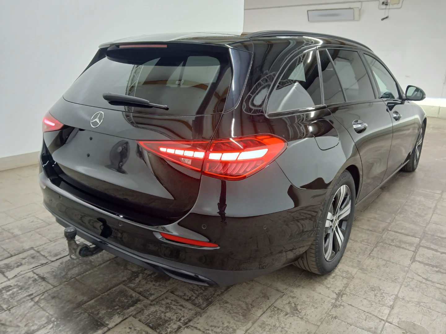 Mercedes-Benz C 220 d T 9G-TRONIC Avantgarde photo