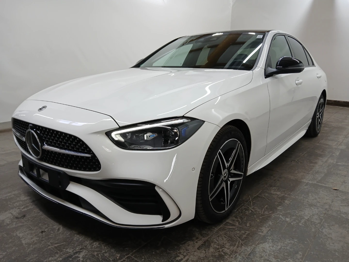 Mercedes-Benz C 300 e 9G-TRONIC AMG Line