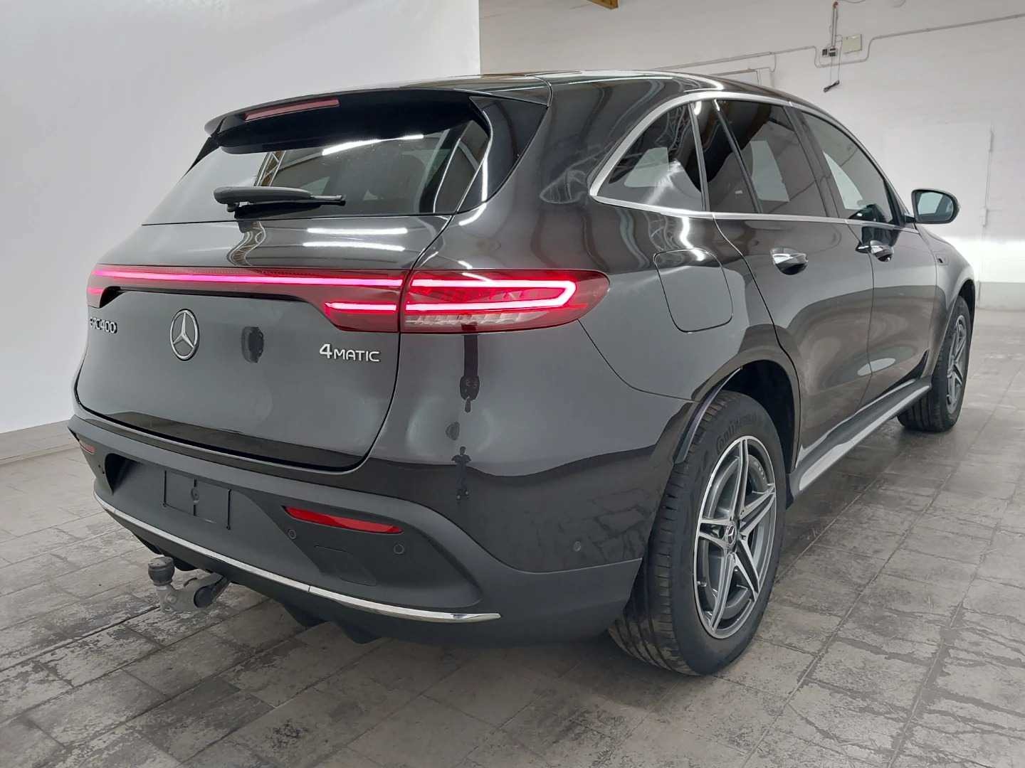 Mercedes-Benz EQC 400 4MATIC AMG Line photo