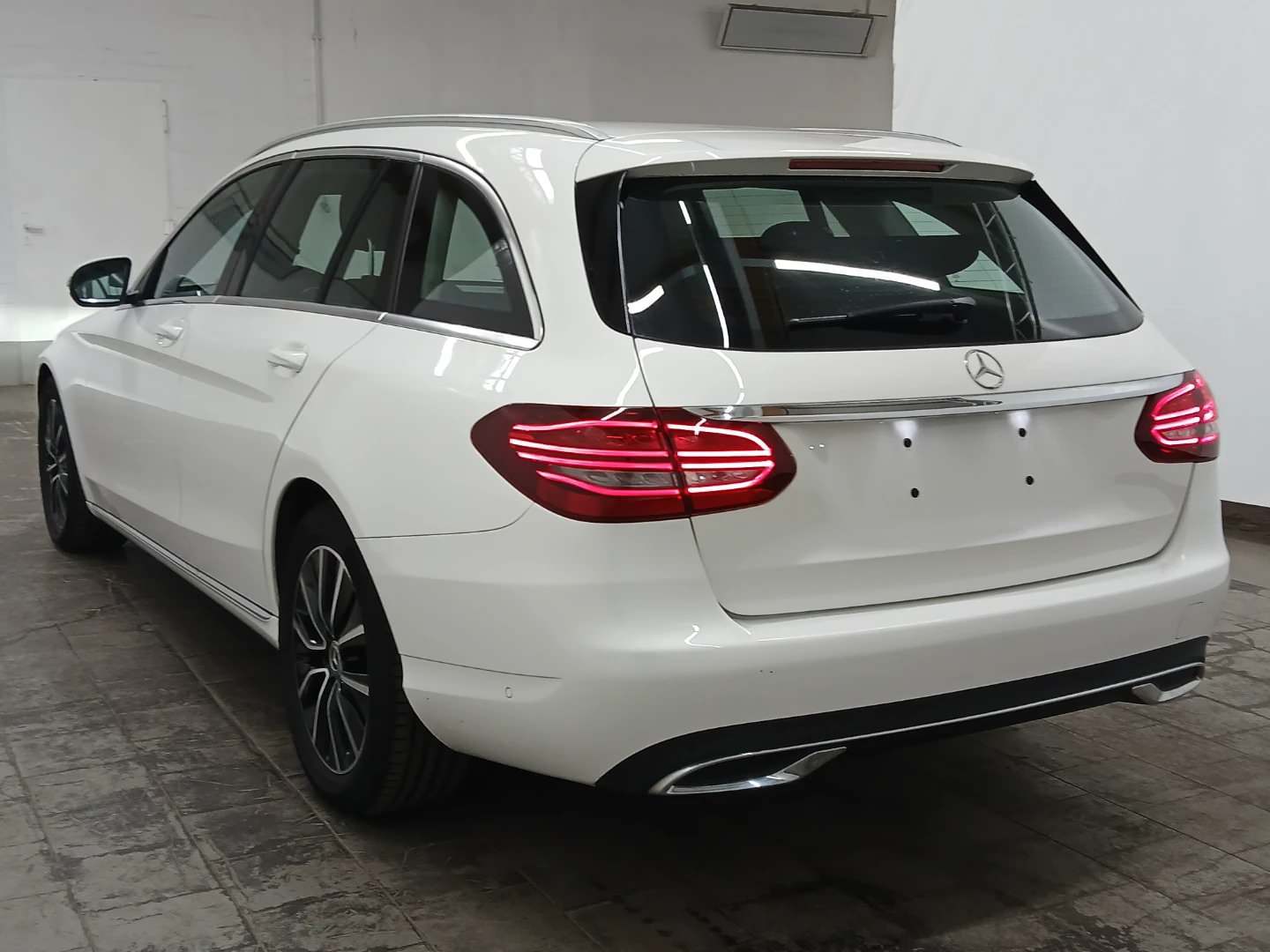 Mercedes-Benz C 220 d T Avantgarde photo