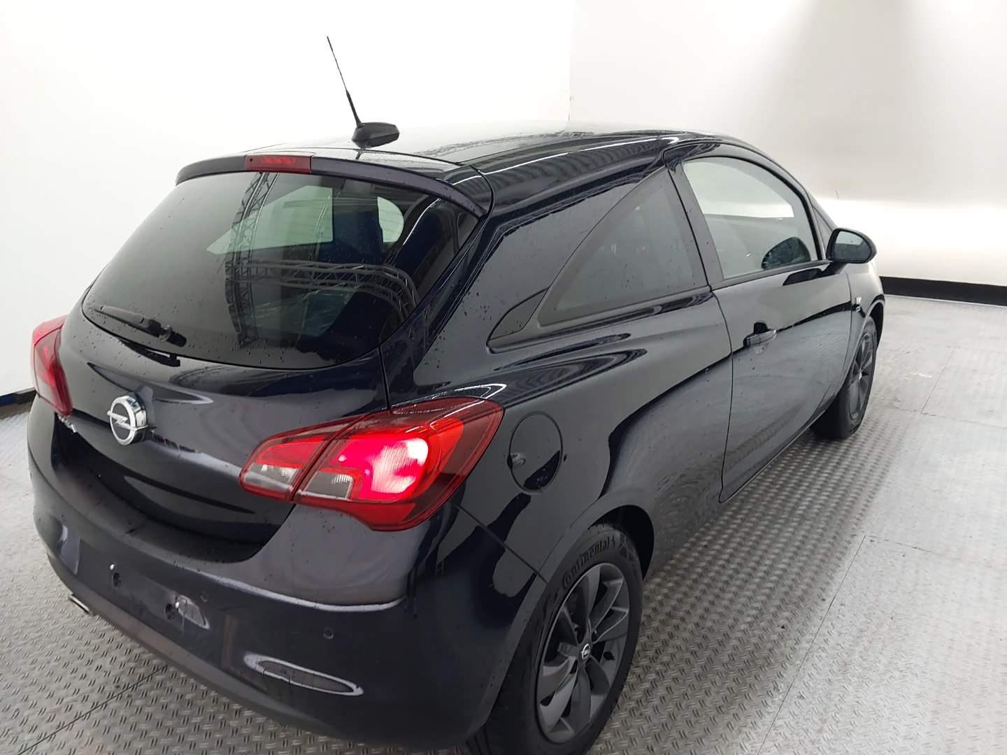 Opel Corsa 1,4 120 Jahre photo