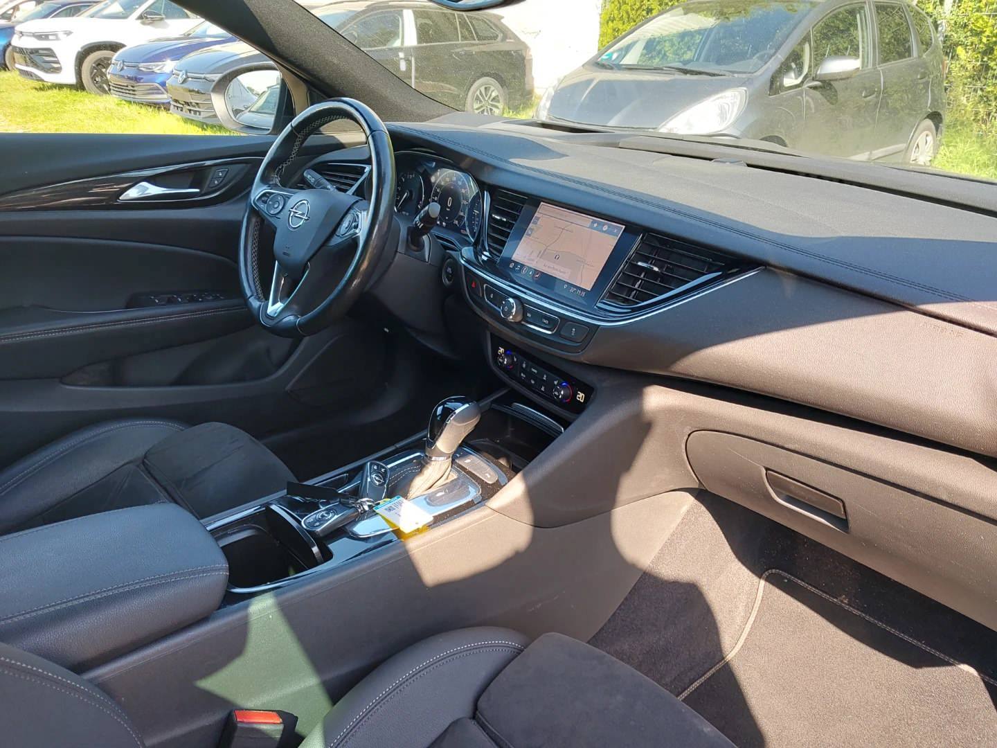 Opel Insignia Sports Tourer 2,0 CDTI Automatik Elegance photo