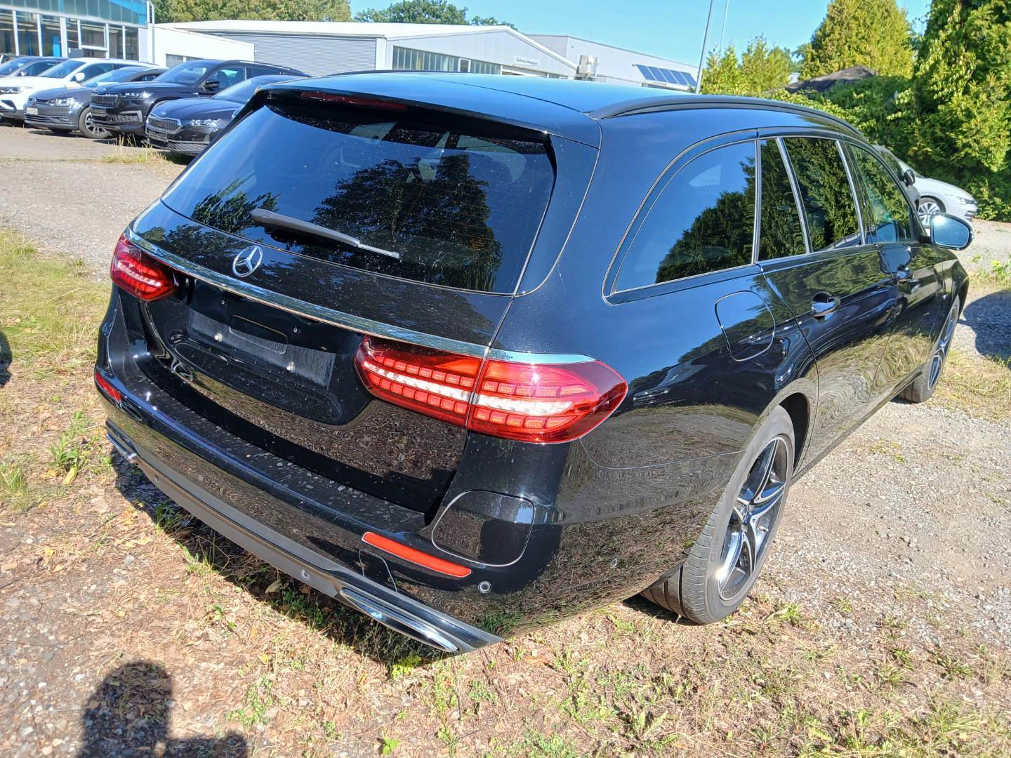 Mercedes-Benz E 300 de T 9G-TRONIC  Avantgarde photo