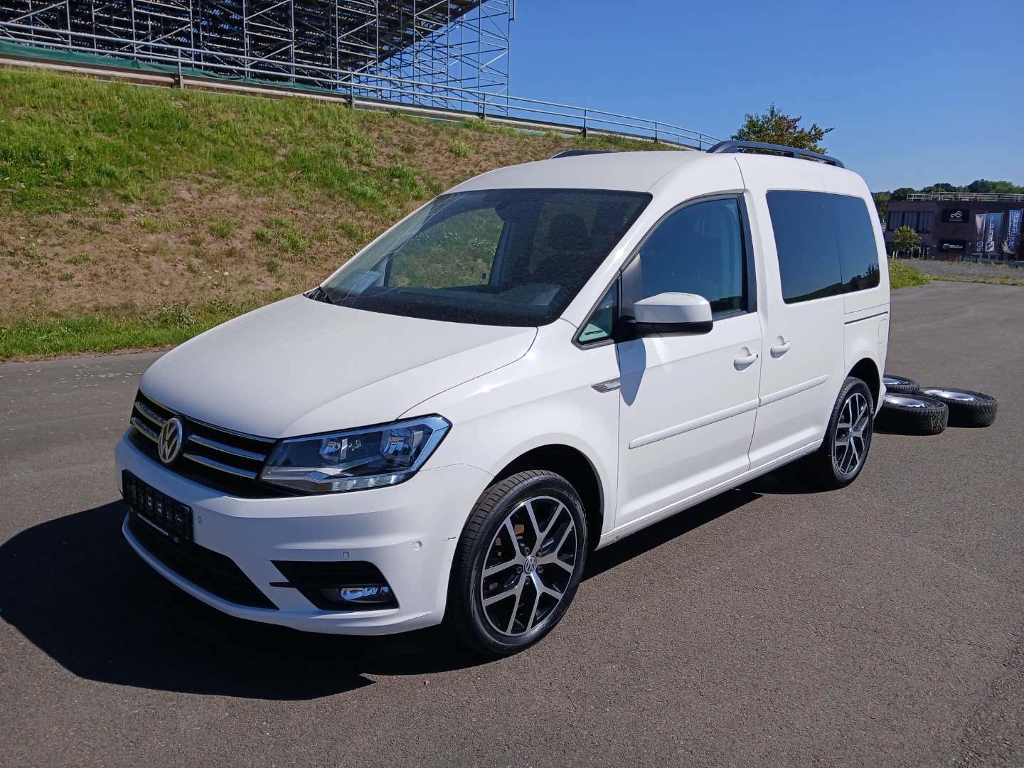 VW Caddy Kombi 2,0 TDI BMT DSG Comfortline