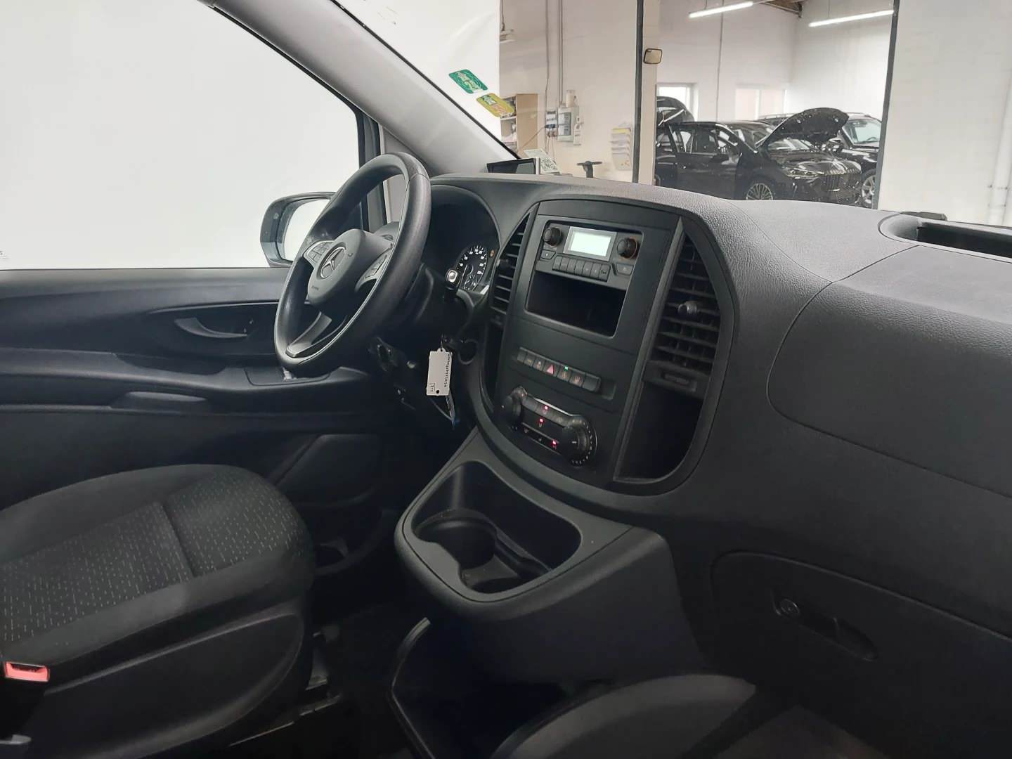 Mercedes-Benz Vito Kasten 116 CDI lang 9G-TRONIC photo