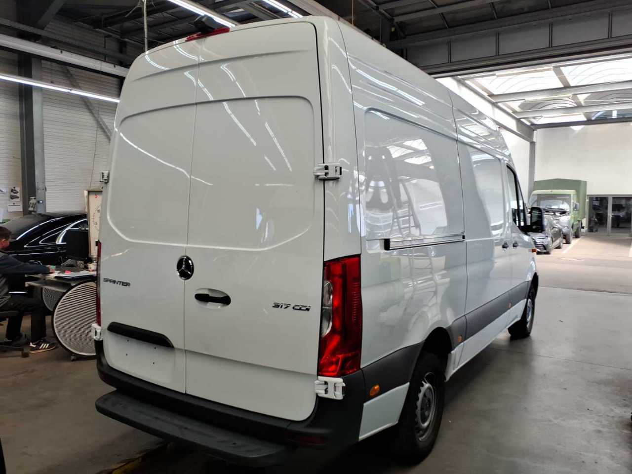 Mercedes-Benz Sprinter Hochraum-Kasten 317 CDI RWD Automatik photo