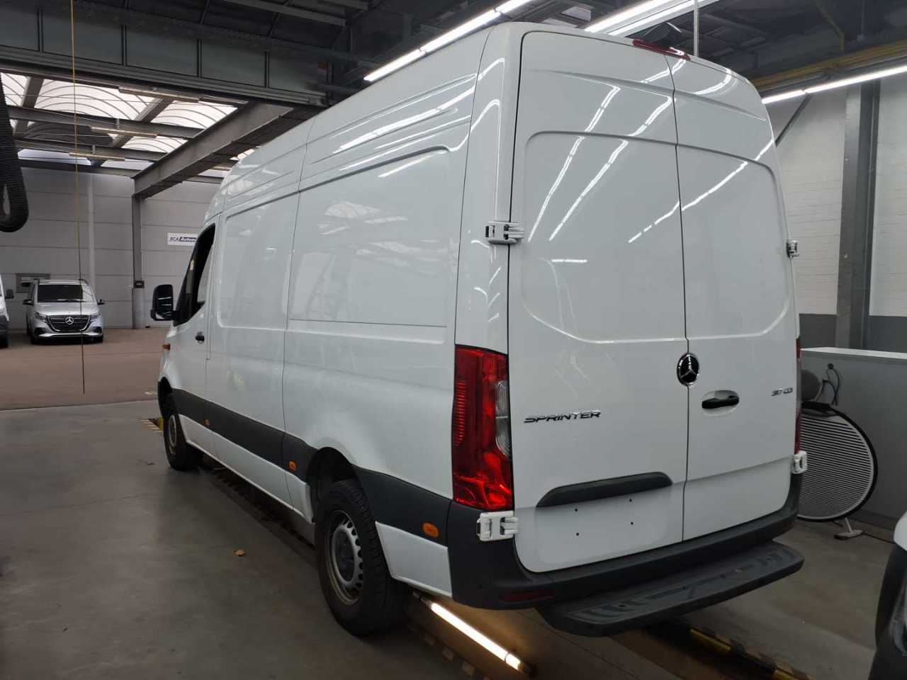 Mercedes-Benz Sprinter Hochraum-Kasten 317 CDI RWD Automatik photo