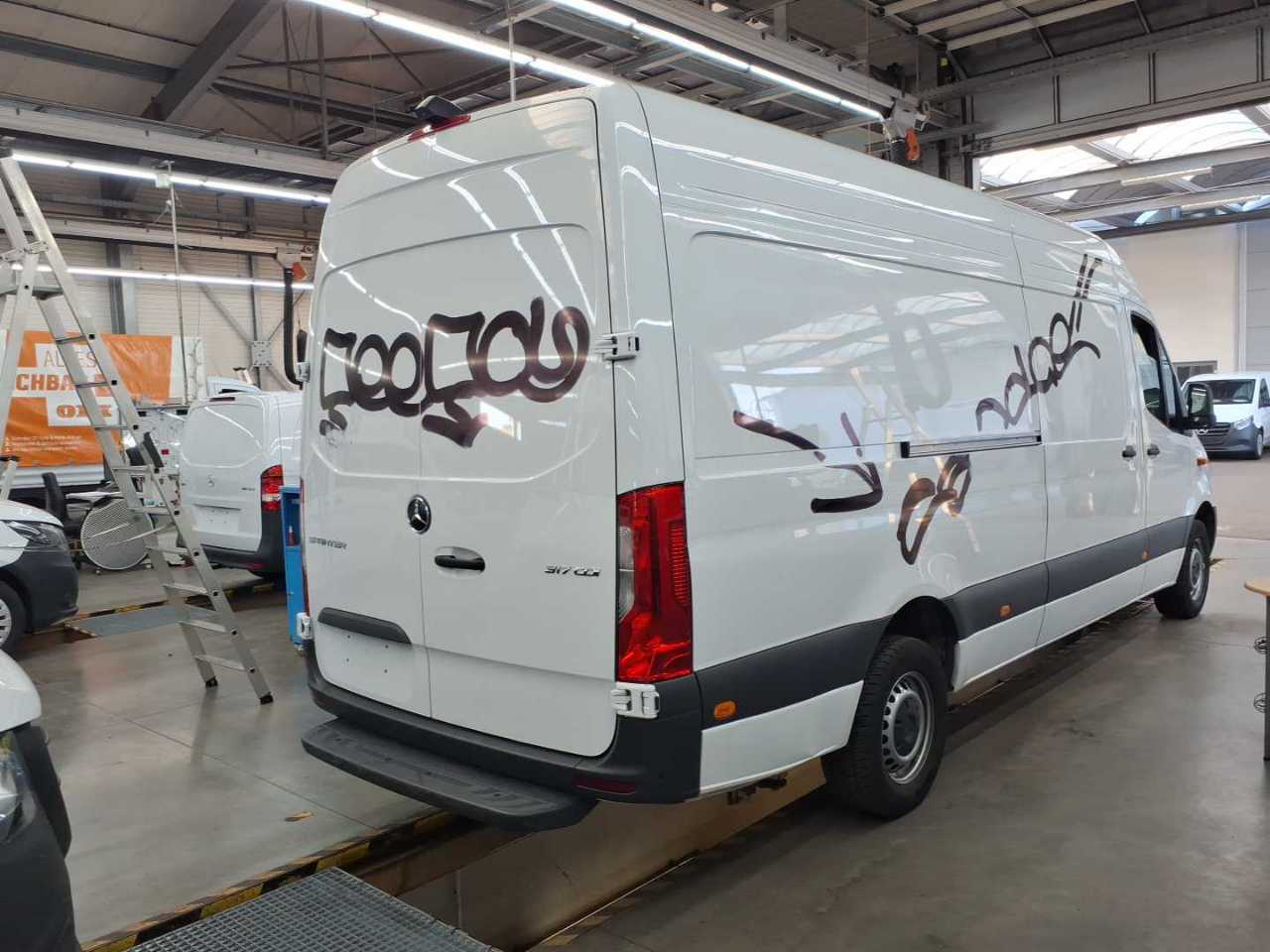 Mercedes-Benz Sprinter Hochraum-Kasten 317 CDI RWD Automatik Pro photo