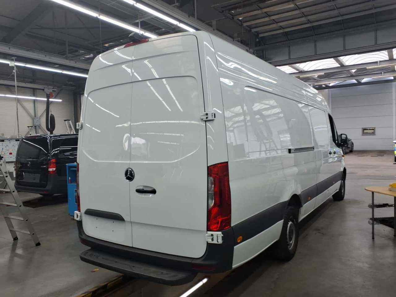 Mercedes-Benz Sprinter Hochraum-Kasten 317 CDI RWD Automatik Pro photo
