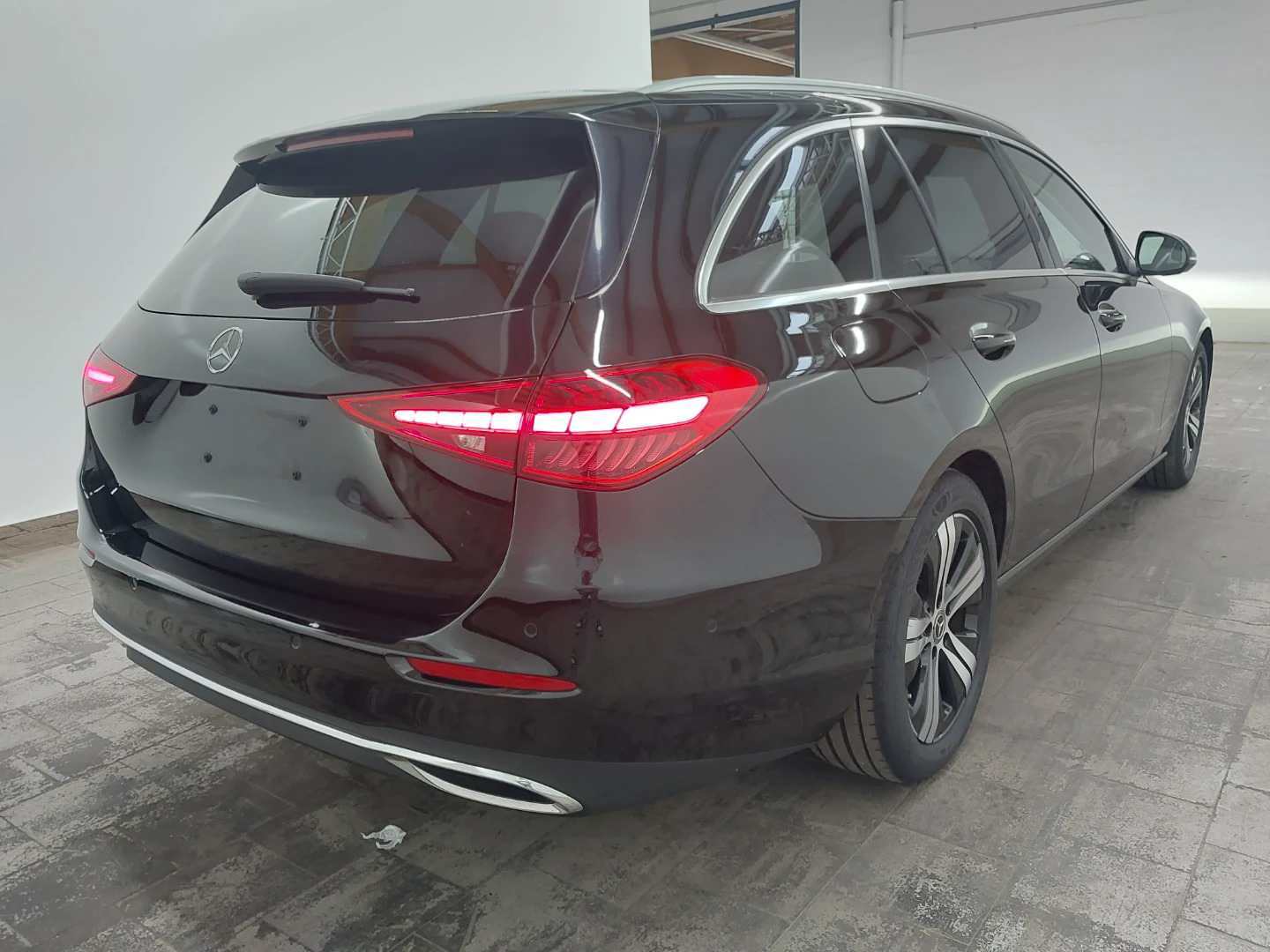 Mercedes-Benz C 200 d T 9G-TRONIC Avantgarde photo