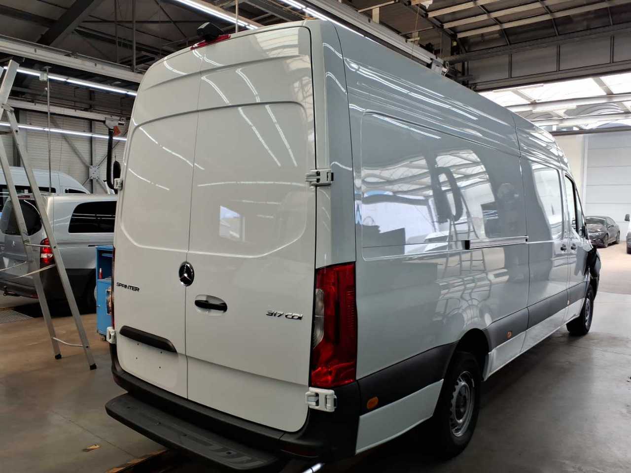 Mercedes-Benz Sprinter Hochraum-Kasten 317 CDI RWD Automatik Pro photo